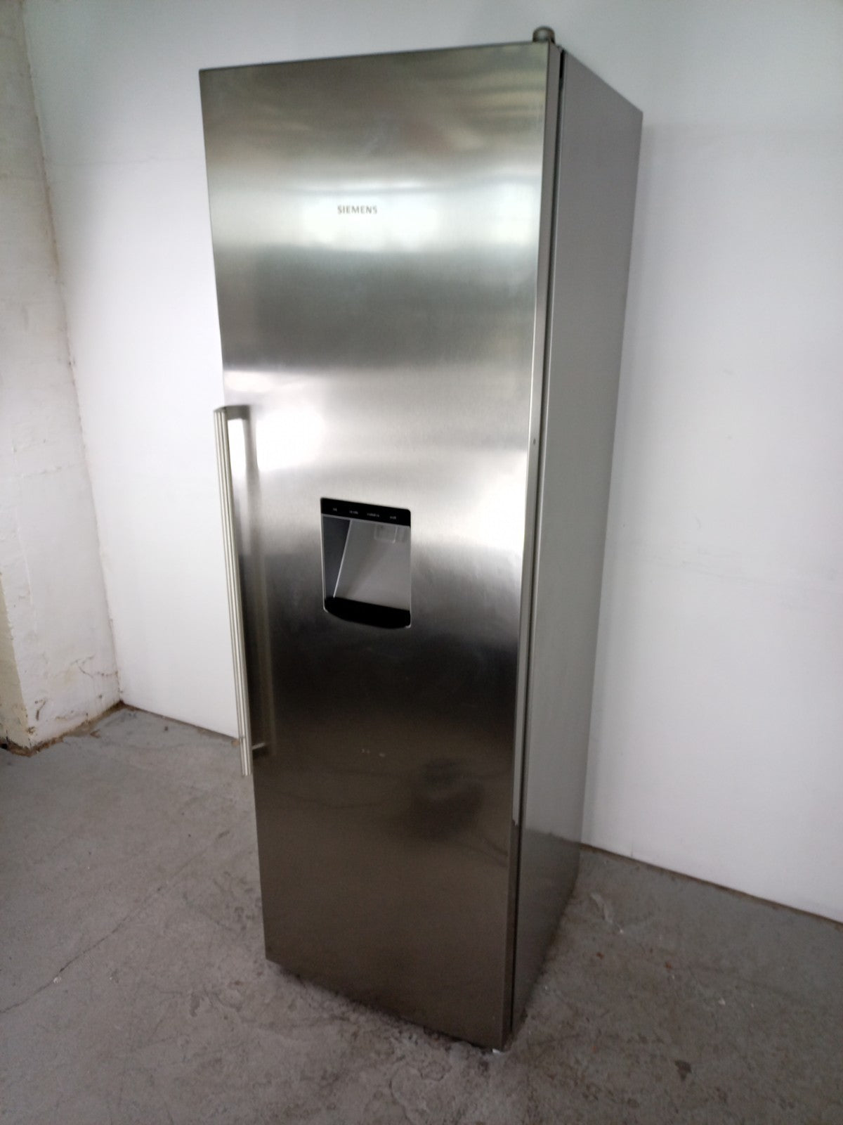 Extra Large Silver Siemens GS36DB12VG Frost Free Freezer With Ice Maker E66