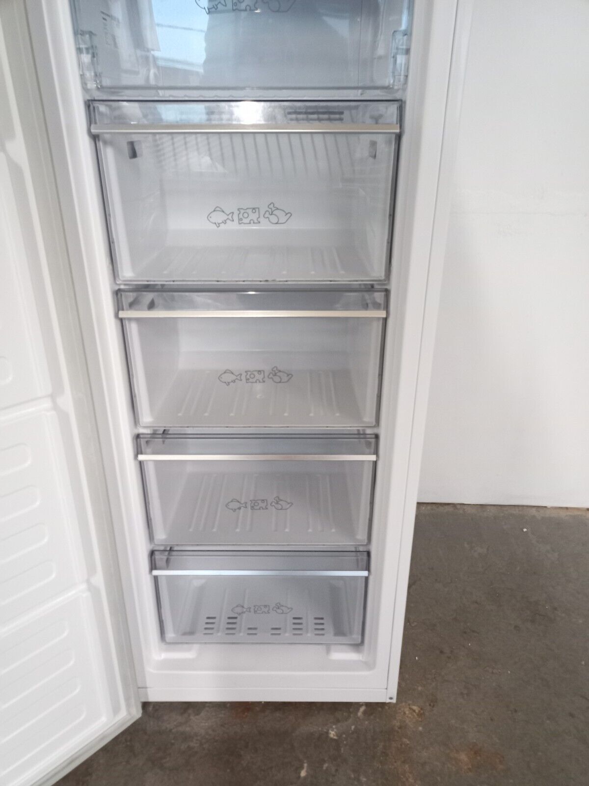 New Graded Beko FNT44550 Frost Free Freezer Outbuildings--RRP £519! X60 New Graded Beko FNT44550 Frost Free Freezer Outbuildings--RRP £519! X60