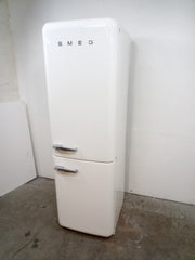 New Graded Retro White Smeg FAB32RWH5UK 60/40 Fridge Freezer RRP£2099 S92