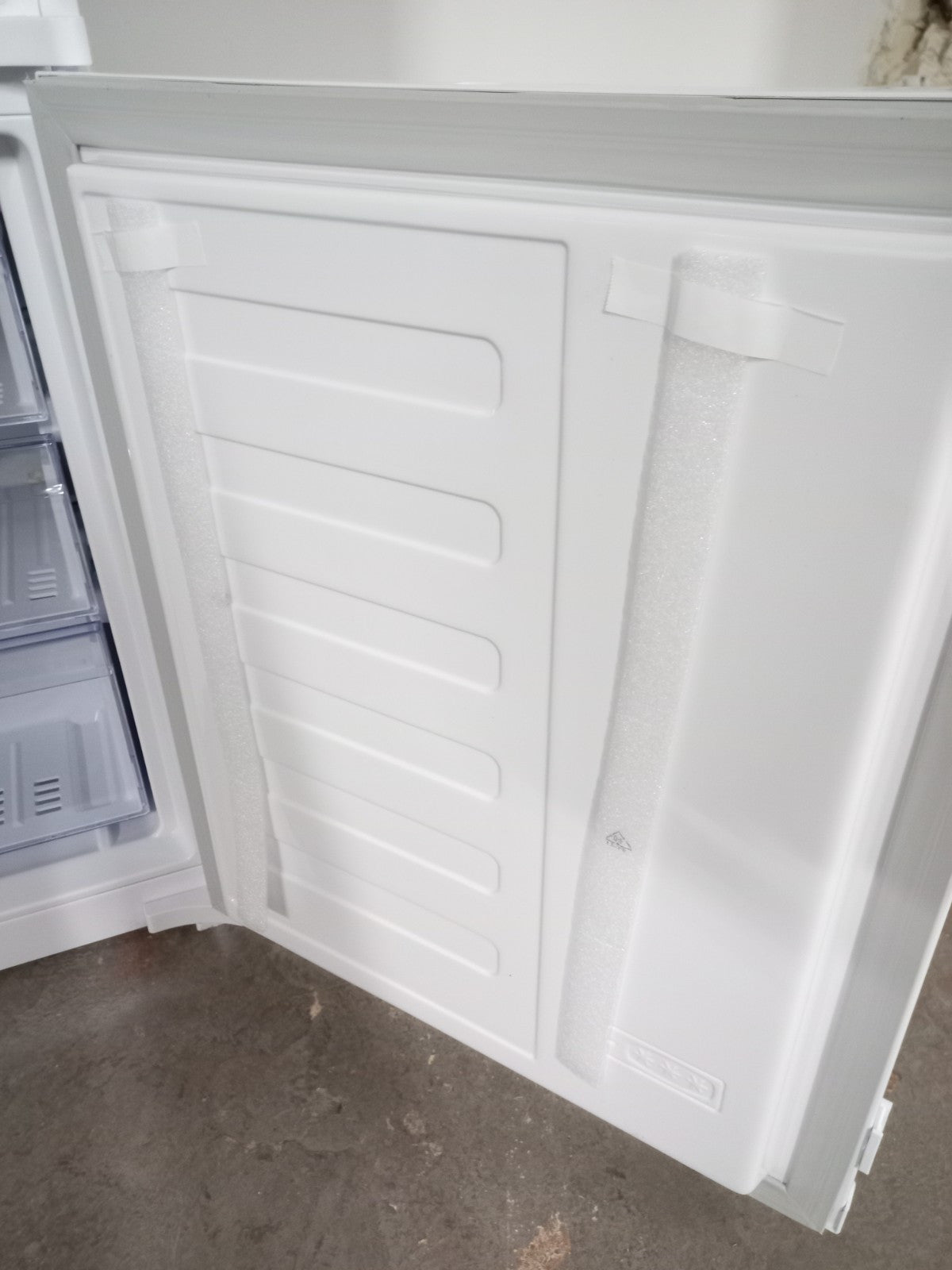 New Graded BEKO BCND4V973 193cm Integrated  70/30 Fridge Freezer RRP £719! D48 New Graded BEKO BCND4V973 193cm Integrated  70/30 Fridge Freezer RRP £719! D48
