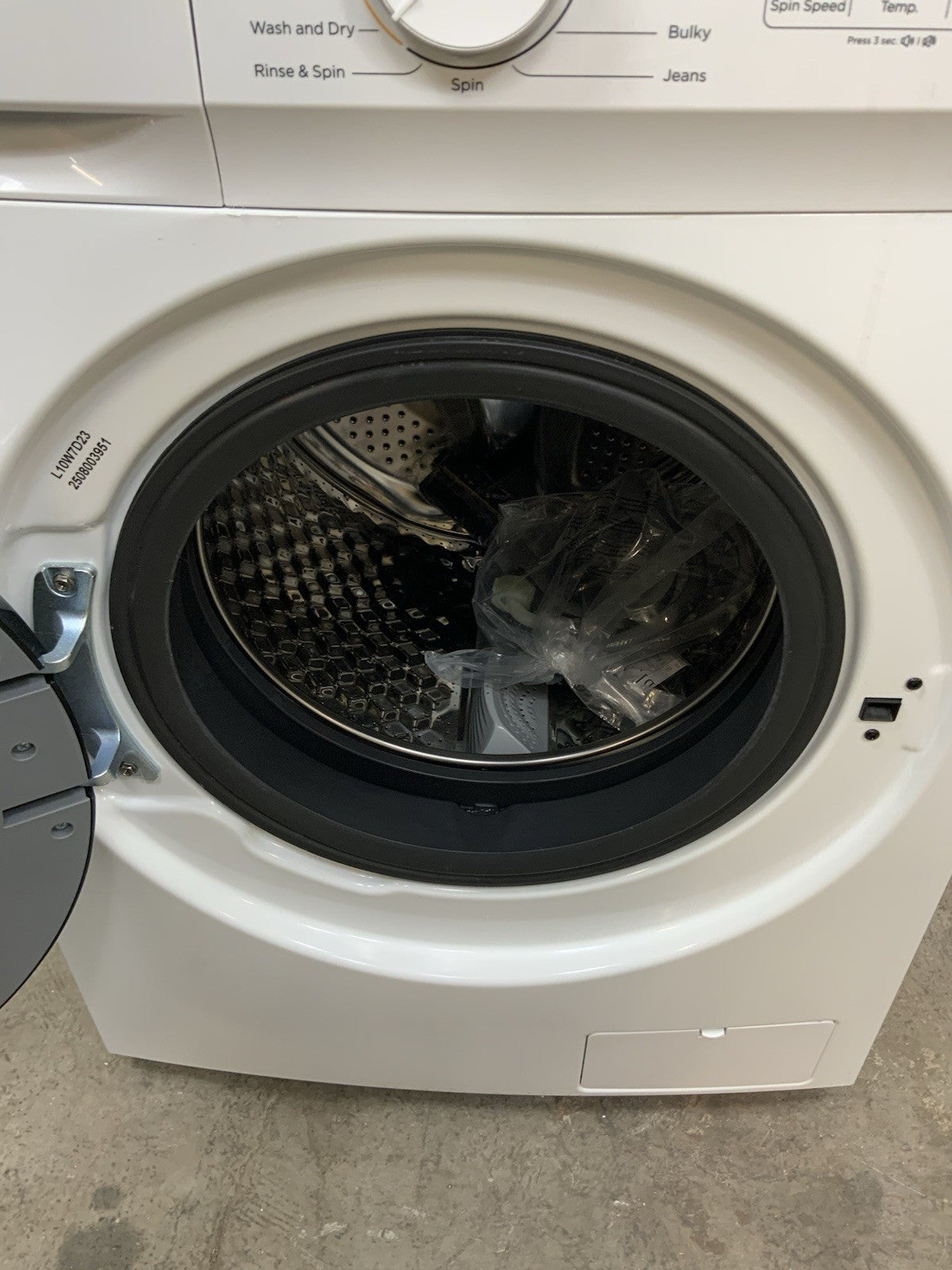 New Graded LOGIK L10W7D23 10 kg Washer Dryer - White RRP £429 P57