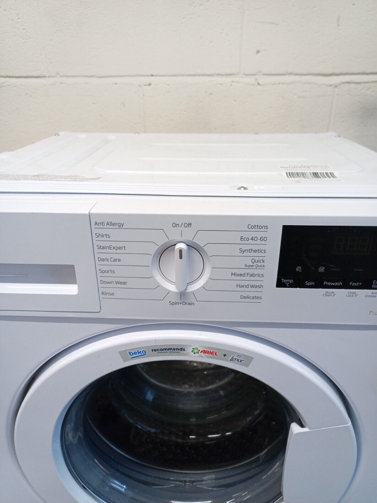 New Graded Beko WTIK7211 Integrated 7 kg 1200 Spin Washing Machine J2