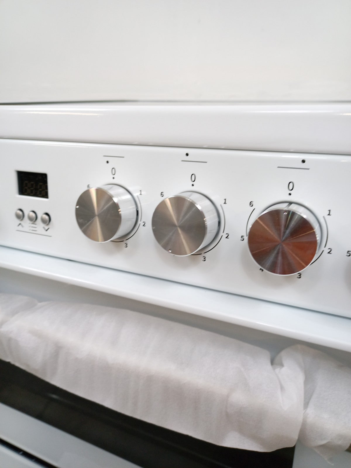 New Graded Hisense HDE3211BWUK 60cm Double Electric Cooker-White RRP£399 N81