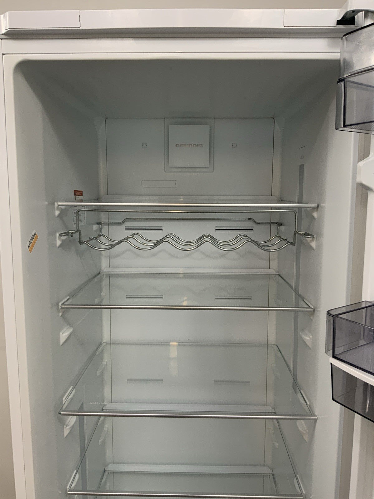 New Graded  GRUNDIG GSN30710DW Tall Fridge - White RRP £649! -K55