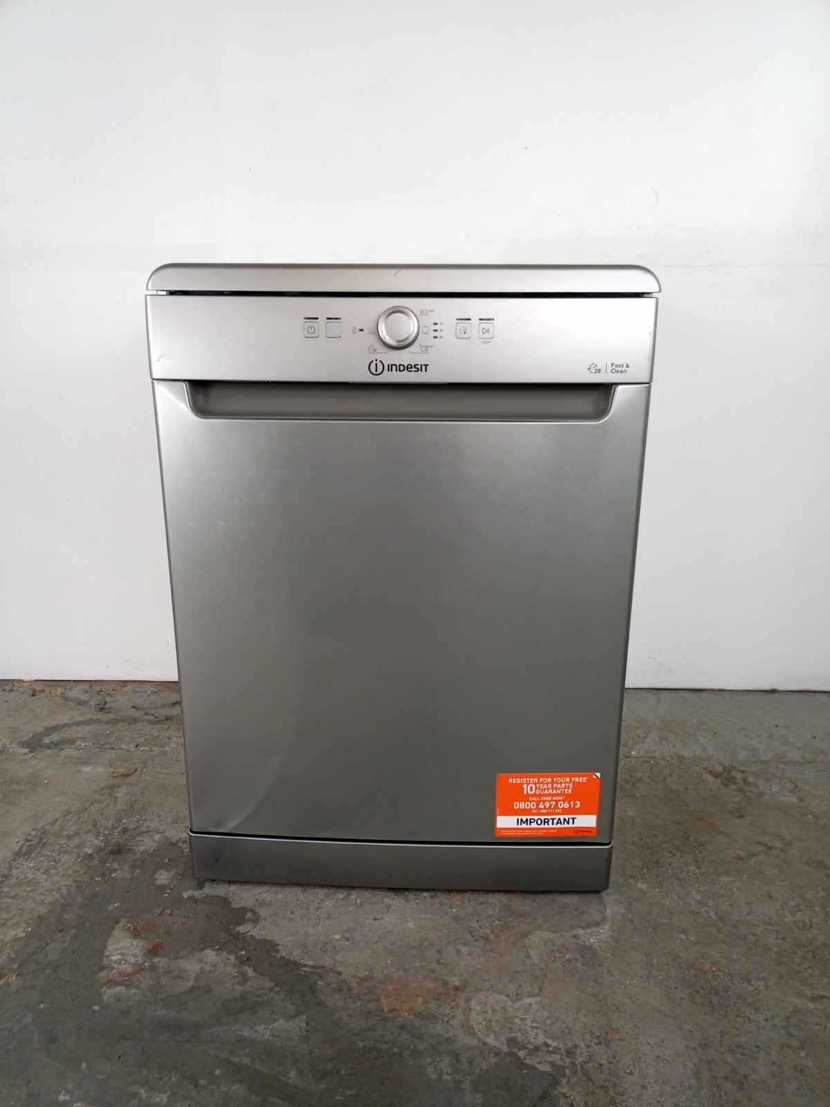 New Graded Silver Indesit D2FHK26SUK  Full Size Dishwasher RRP£299 P81