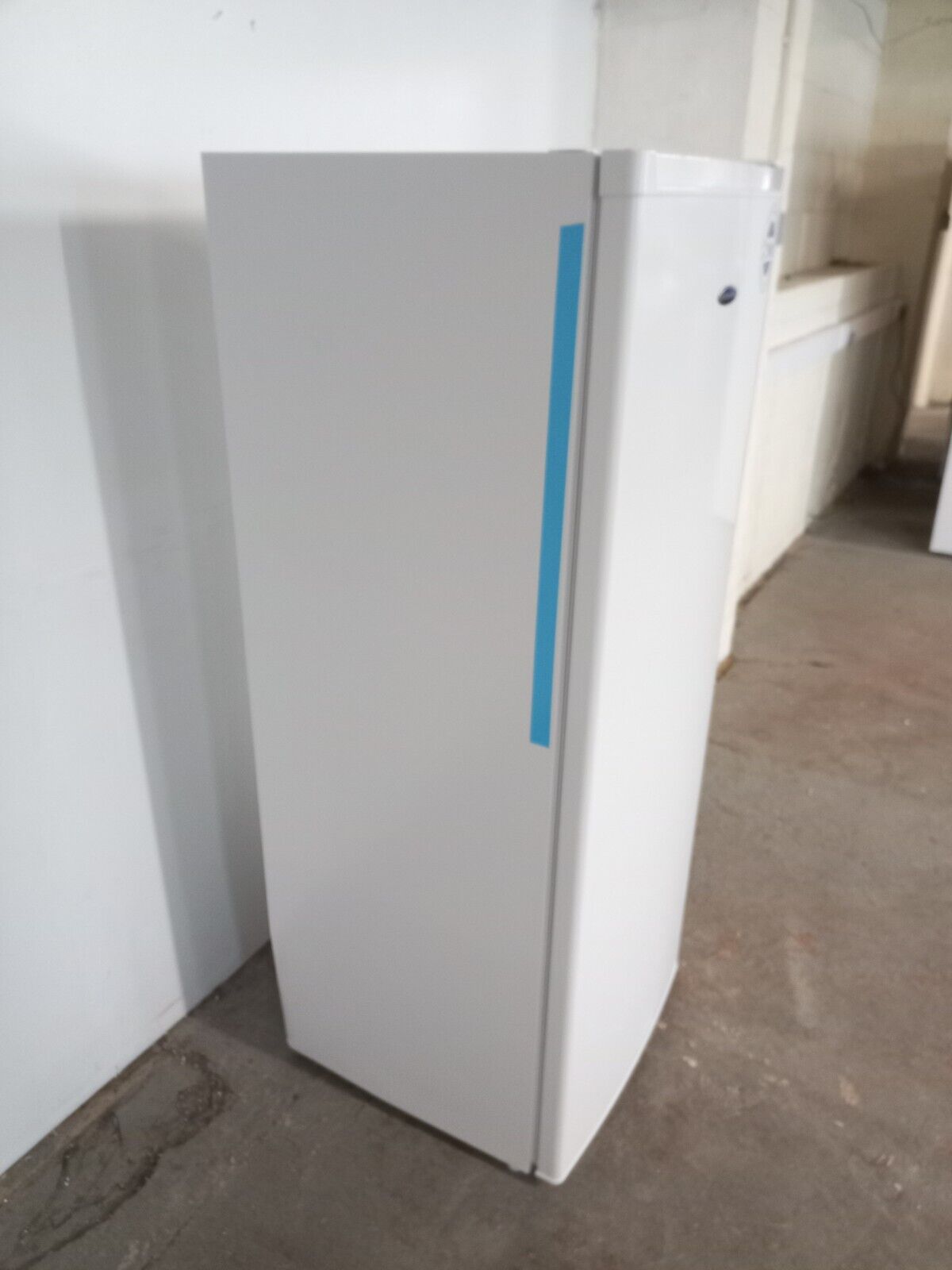 New Graded IceKing RZ204EW Large 168 ltr Frost Free Freezer-RRP £329 N6