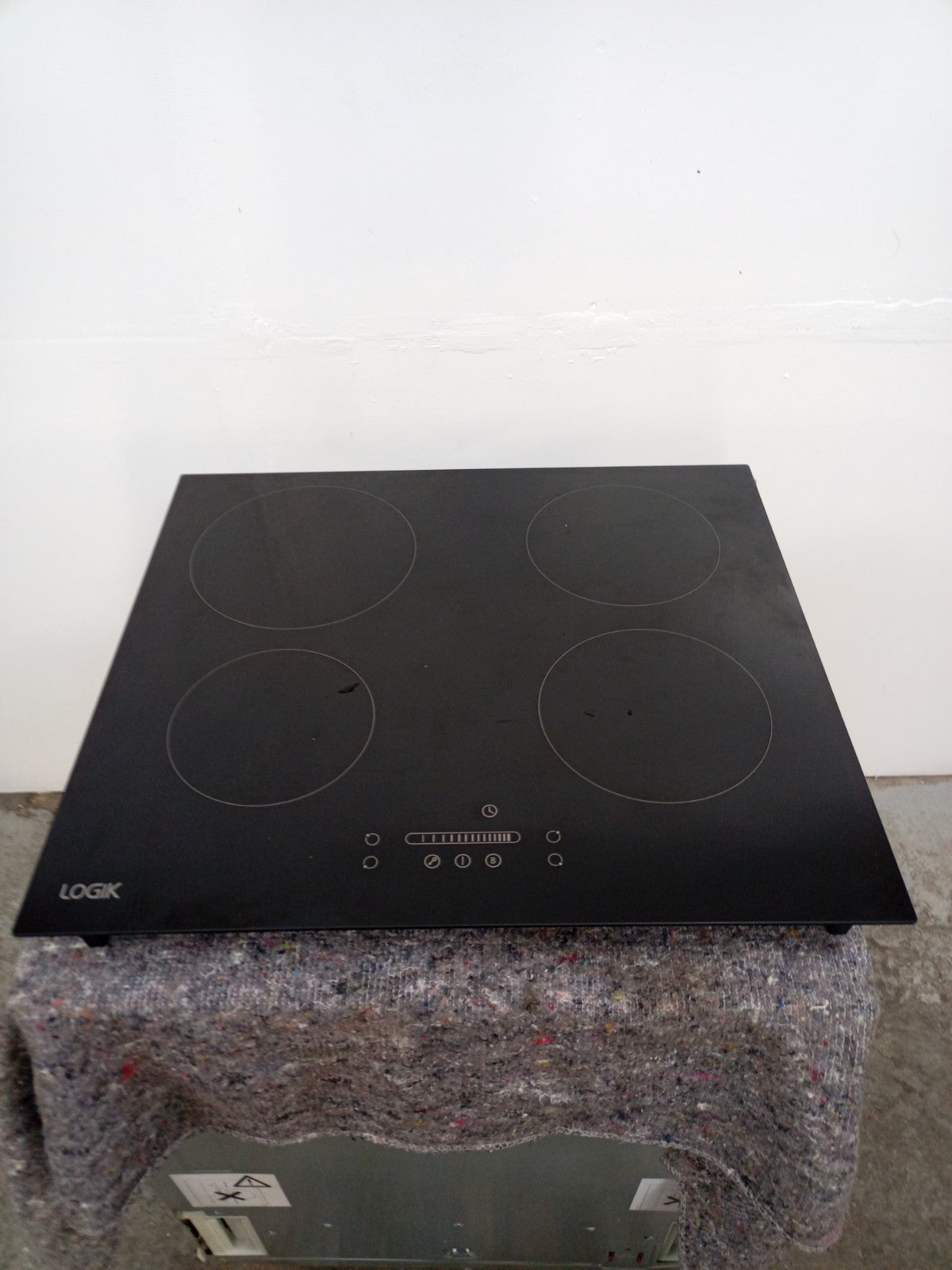 New Graded Logik  LINDHOB23 59 cm Ceramic Induction Hob - Black RRP£379 N71