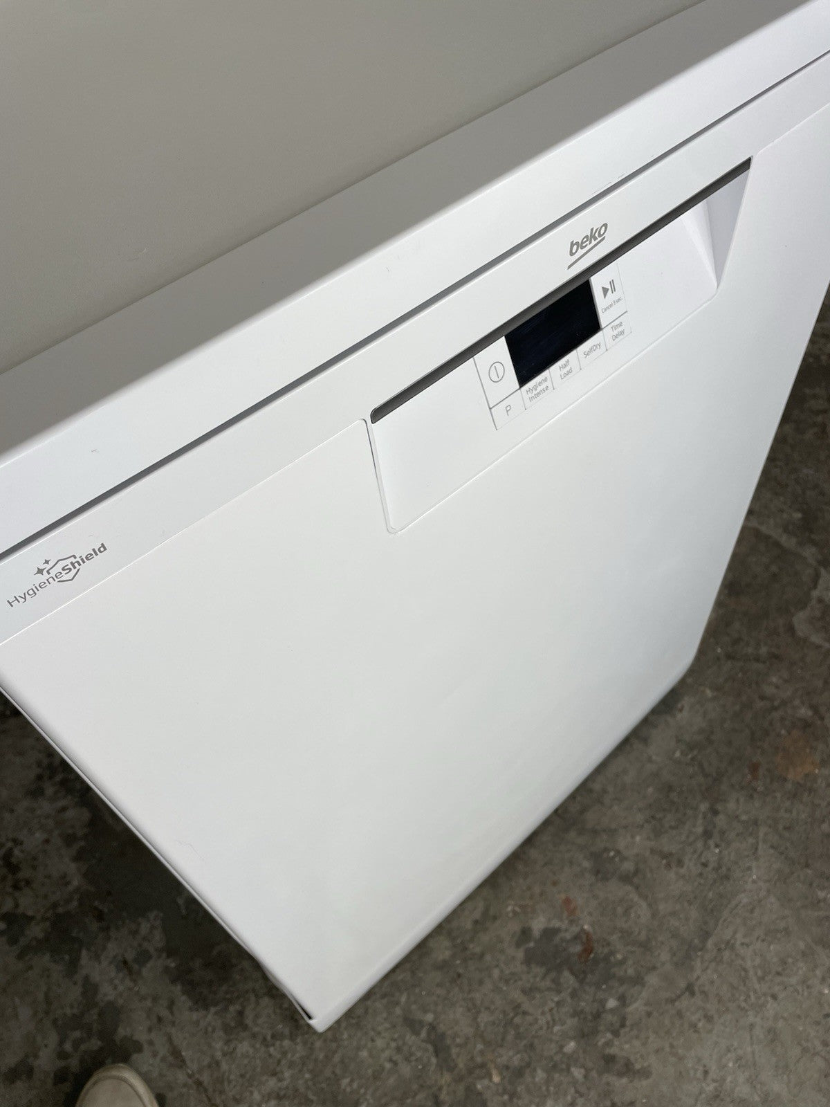 New Graded White BEKO BDFN15430W Pro HygieneIntense  Full-size Dishwasher F52