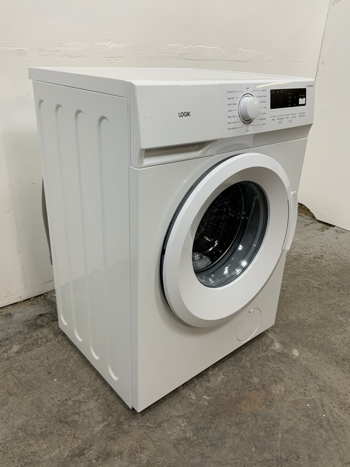 New Graded Logik L914WM23 9kg Washing Machine 1400 Spin RRP£299 R54