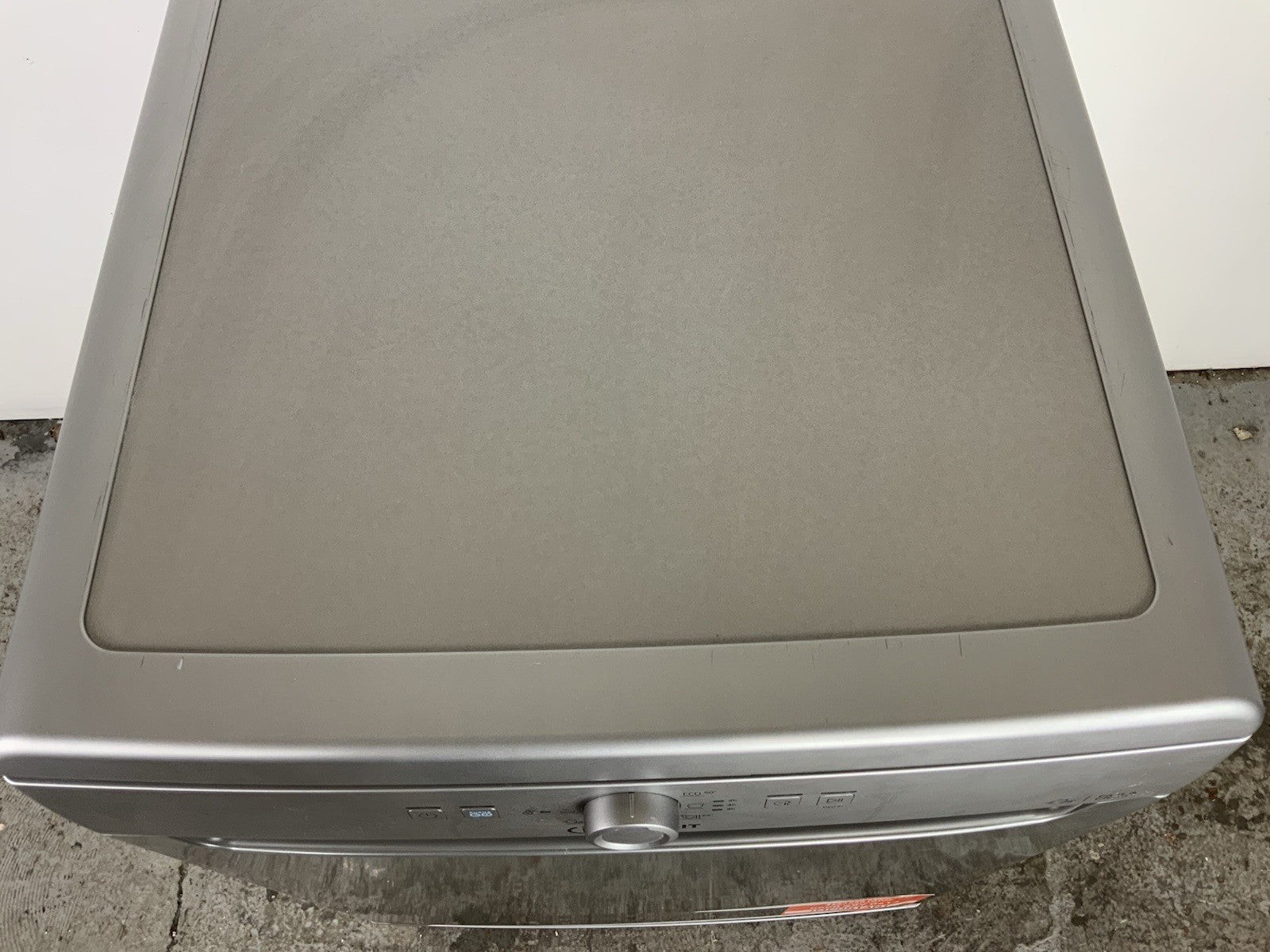 New Graded Silver Indesit D2FHK26SUK  Full Size Dishwasher RRP£299 F28