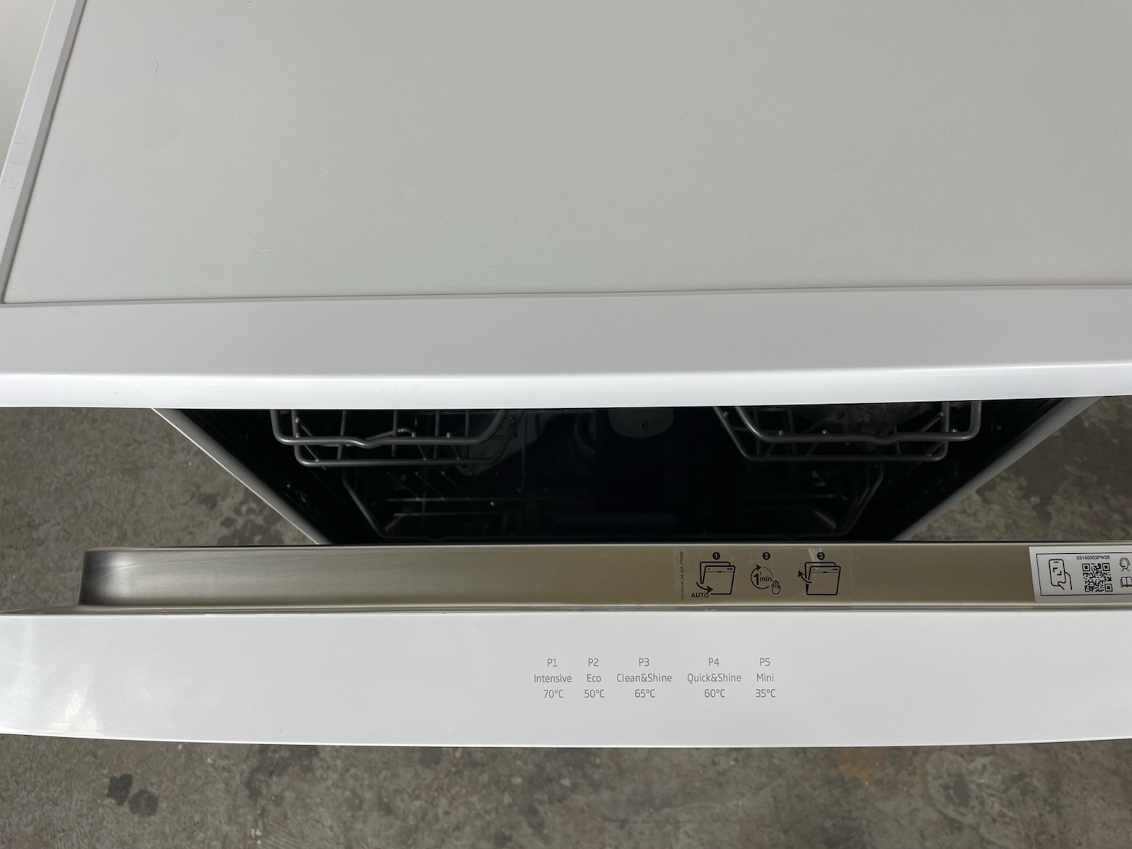 New Graded White BEKO BDFN15430W Pro HygieneIntense  Full-size Dishwasher F52