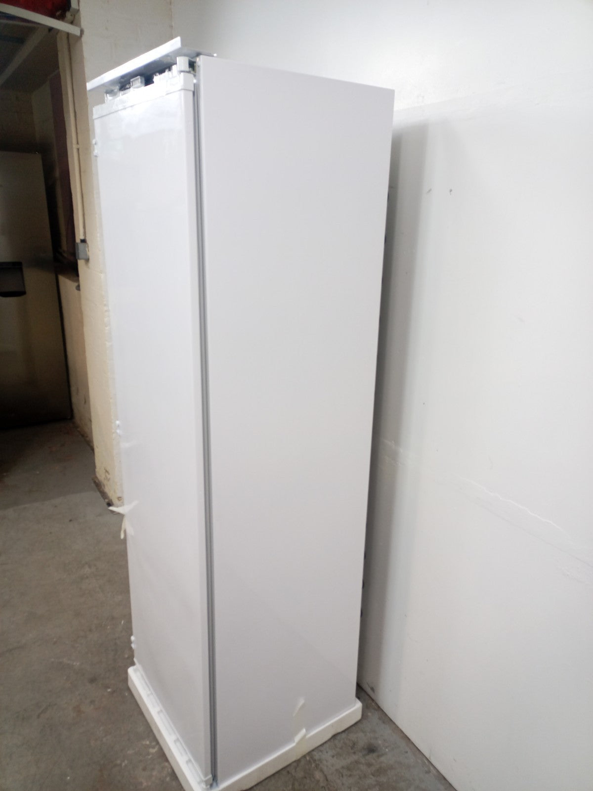 New Graded Beko FNT4454I Integrated Tall  Freezer RRP £679 UK Del M30