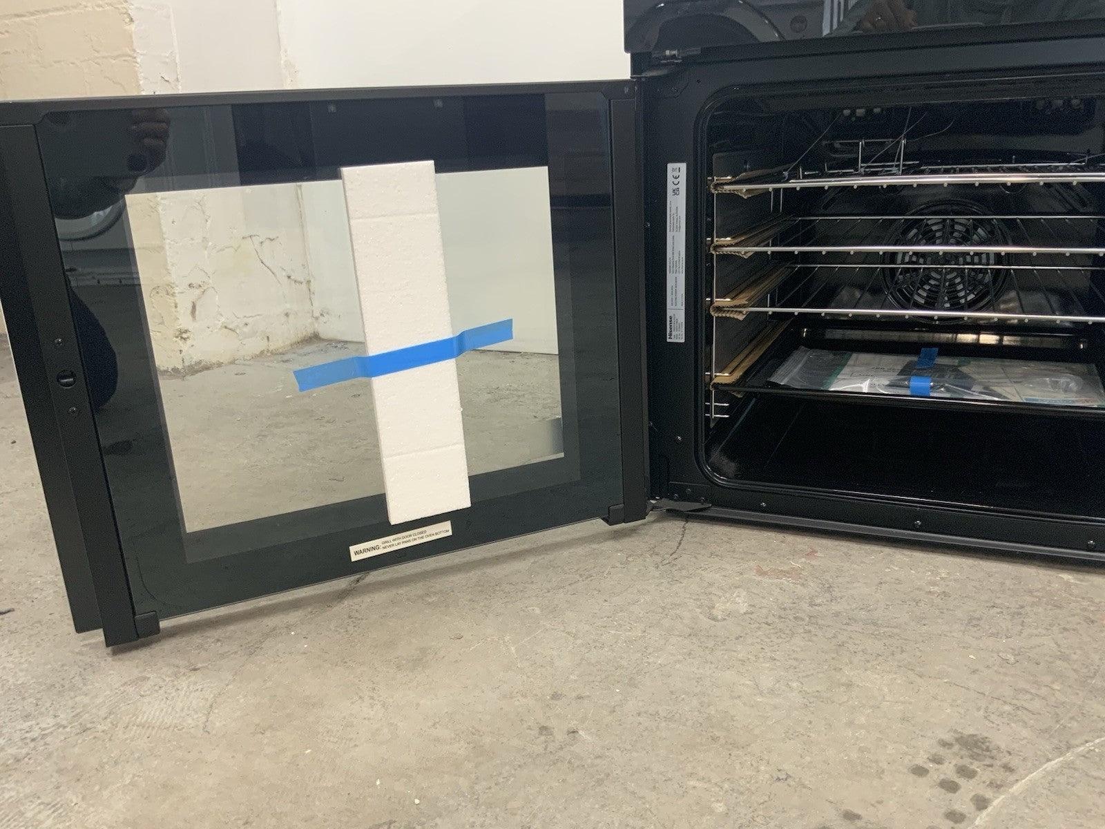 New Graded Hisense HDE3211BBUK Double Oven Electric Cooker with Ceramic Hob  K48