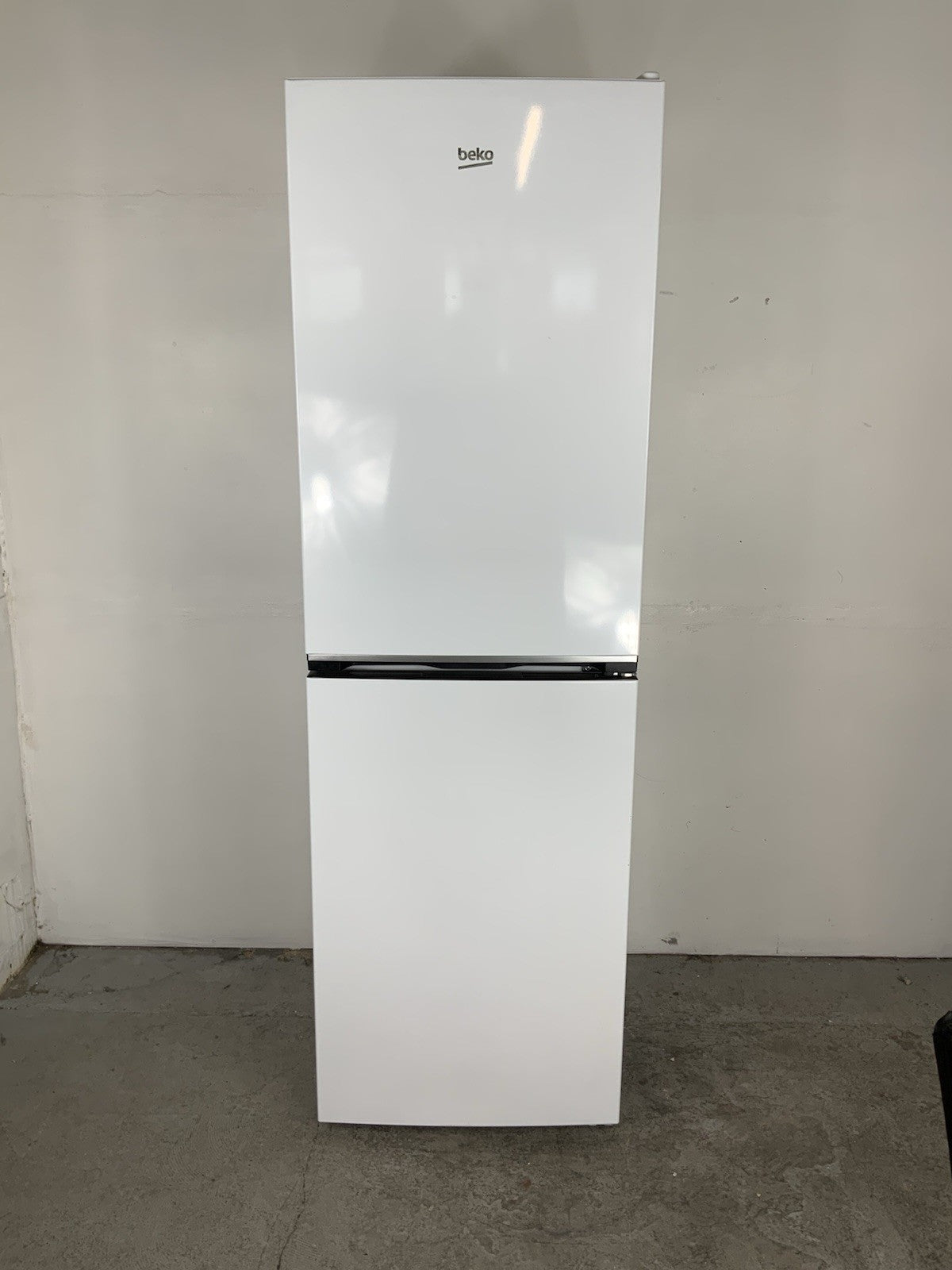 New Graded Beko CNG4692VW  50/50 Frost Free Fridge Freezer - White F11