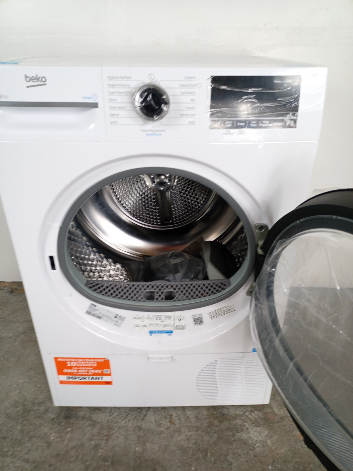 New Graded Beko Pro BM3T3833W 8Kg Heat Pump Tumble Dryer  White A++ Rated P38