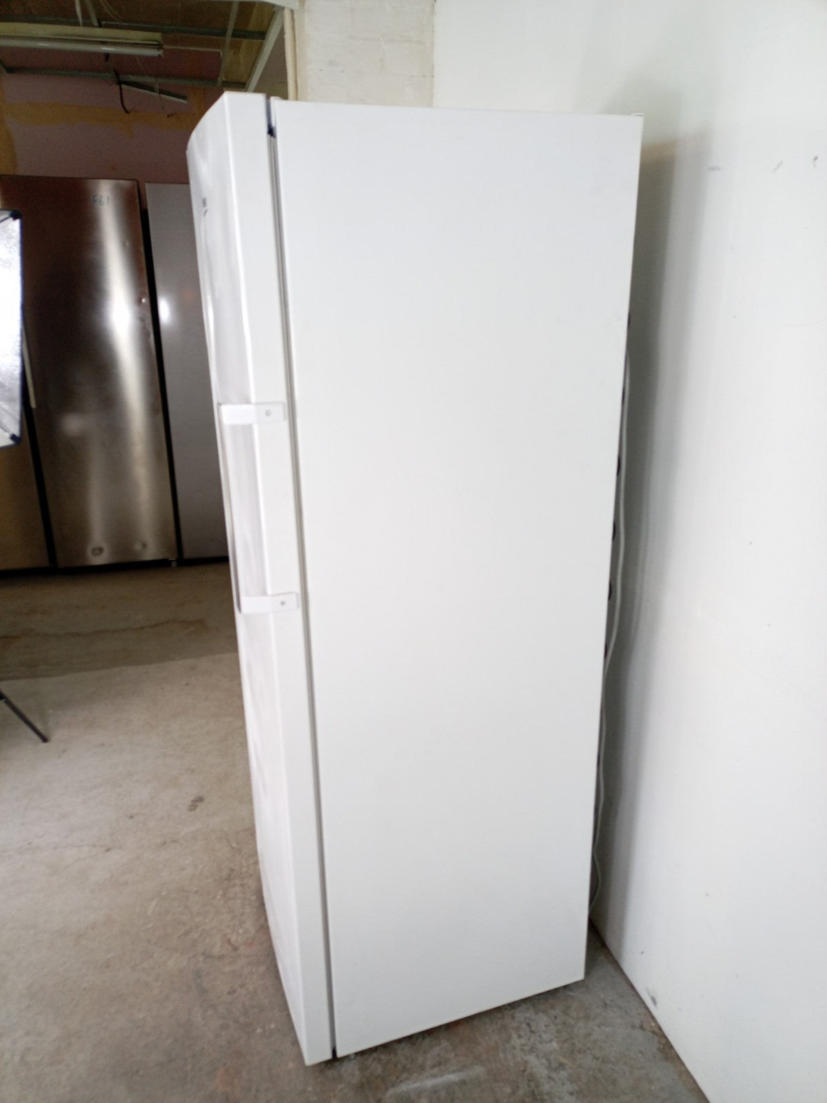 New Graded Beko FFP1671W White 171cm Frost Free Freezer Suitable Outbuilding P92