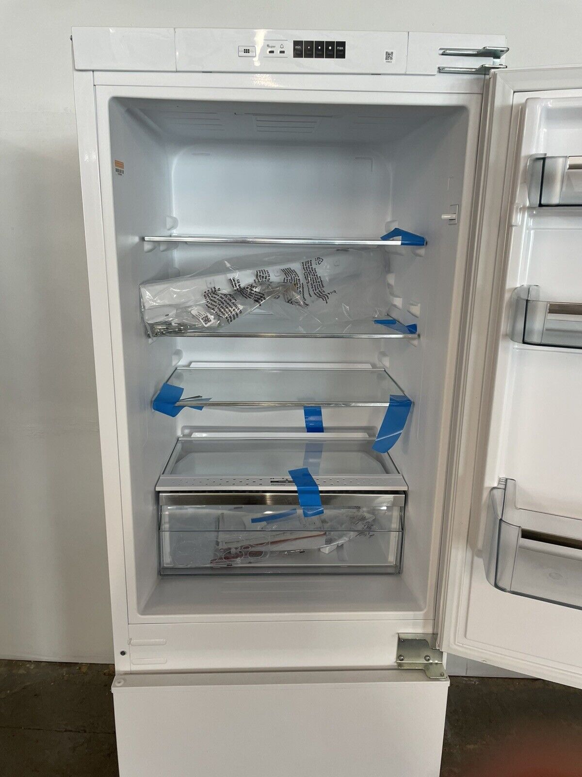 New Graded Montpellier MIFF505LF Integrated Frost Free Fridge Freezer 50/50 X48