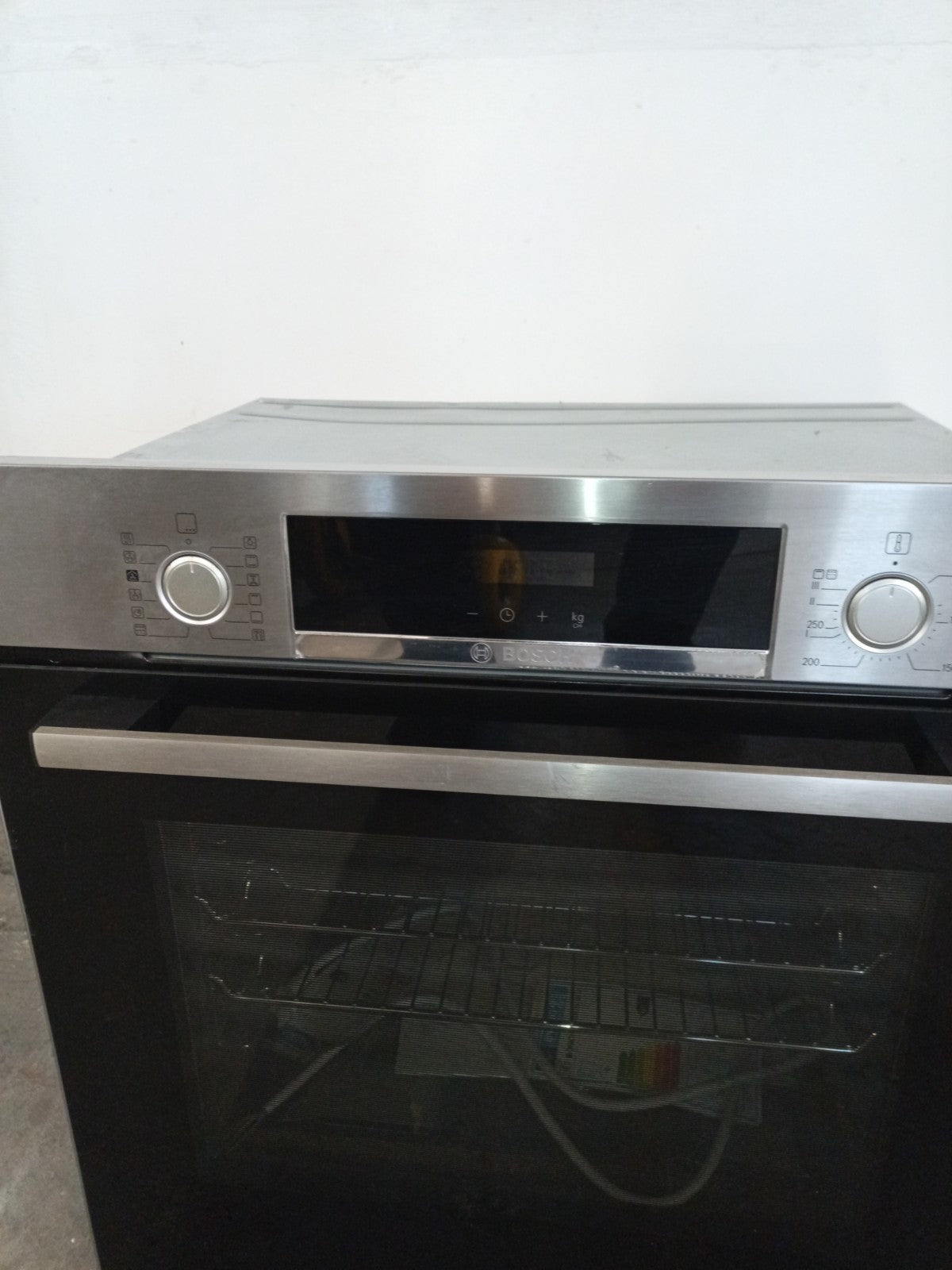 New Graded Bosch HGA574BS3B 60cm Built In Single Oven  RRP£599 T28