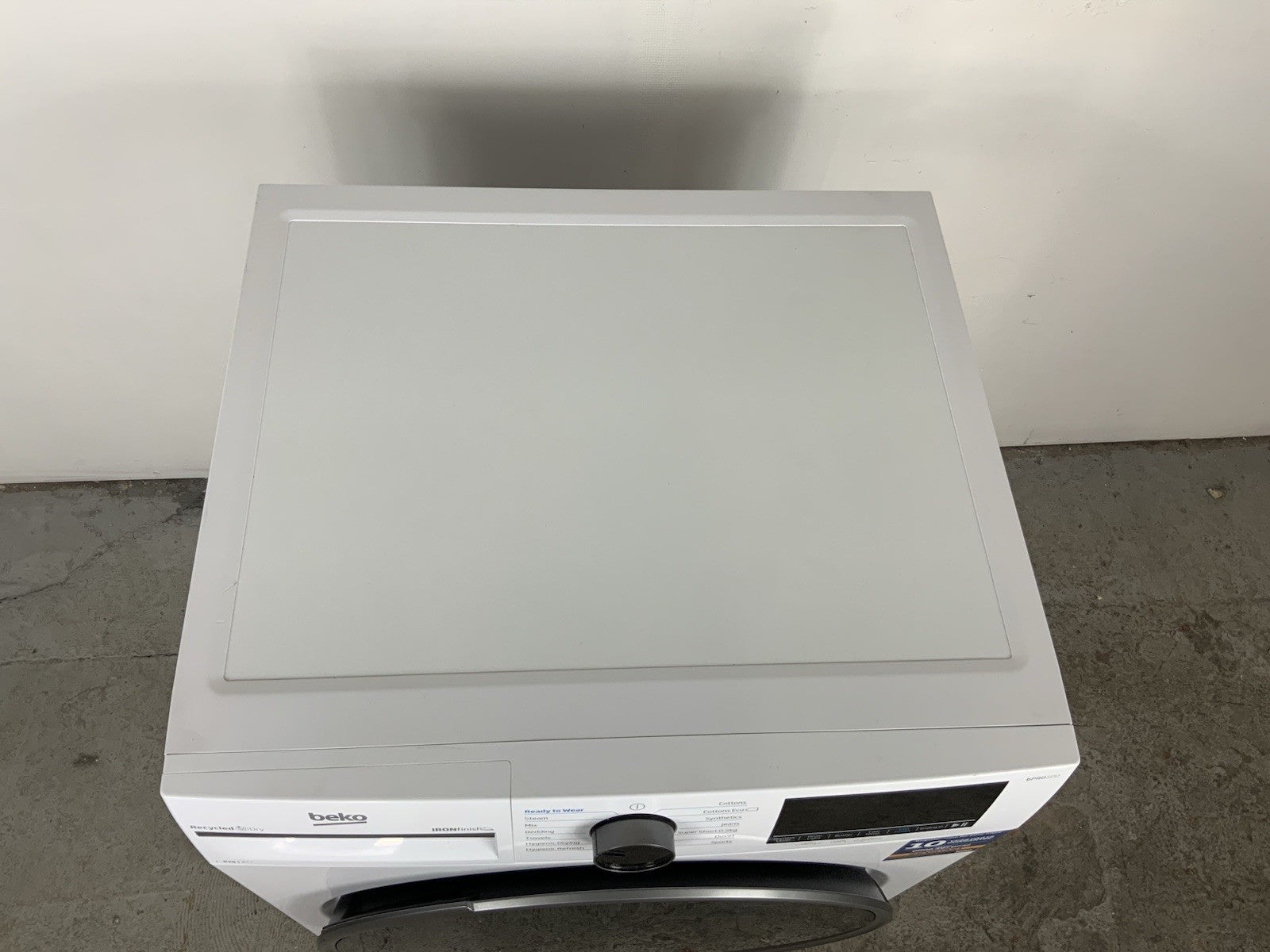 New Graded BEKO Pro Ironfinish B5T48231IW 8 kg Heat Pump Tumble Dryer -White F15