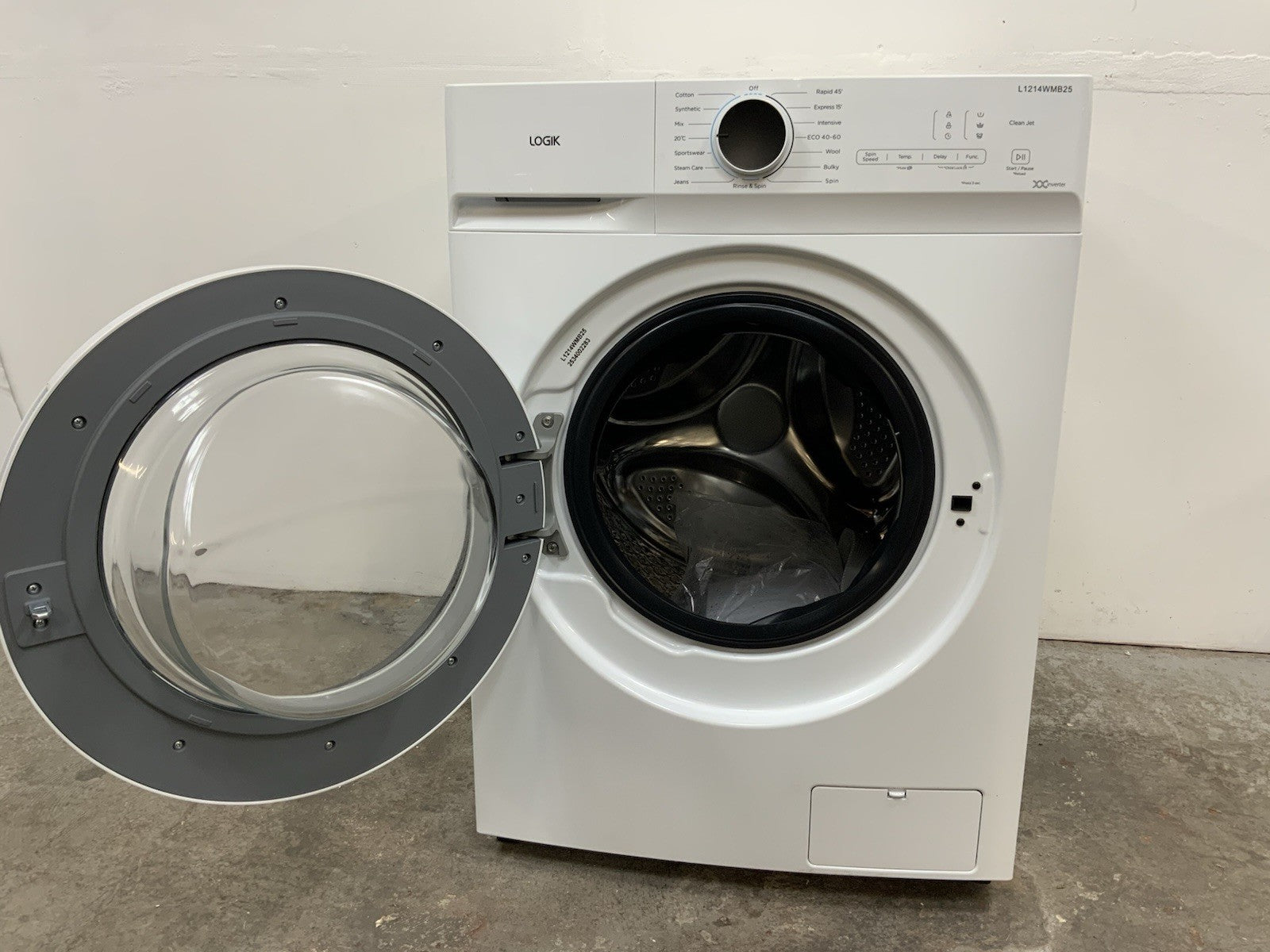 New Graded Logik L1214WMB25 12kg Washing Machine 1400 Spin RRP£349 P52
