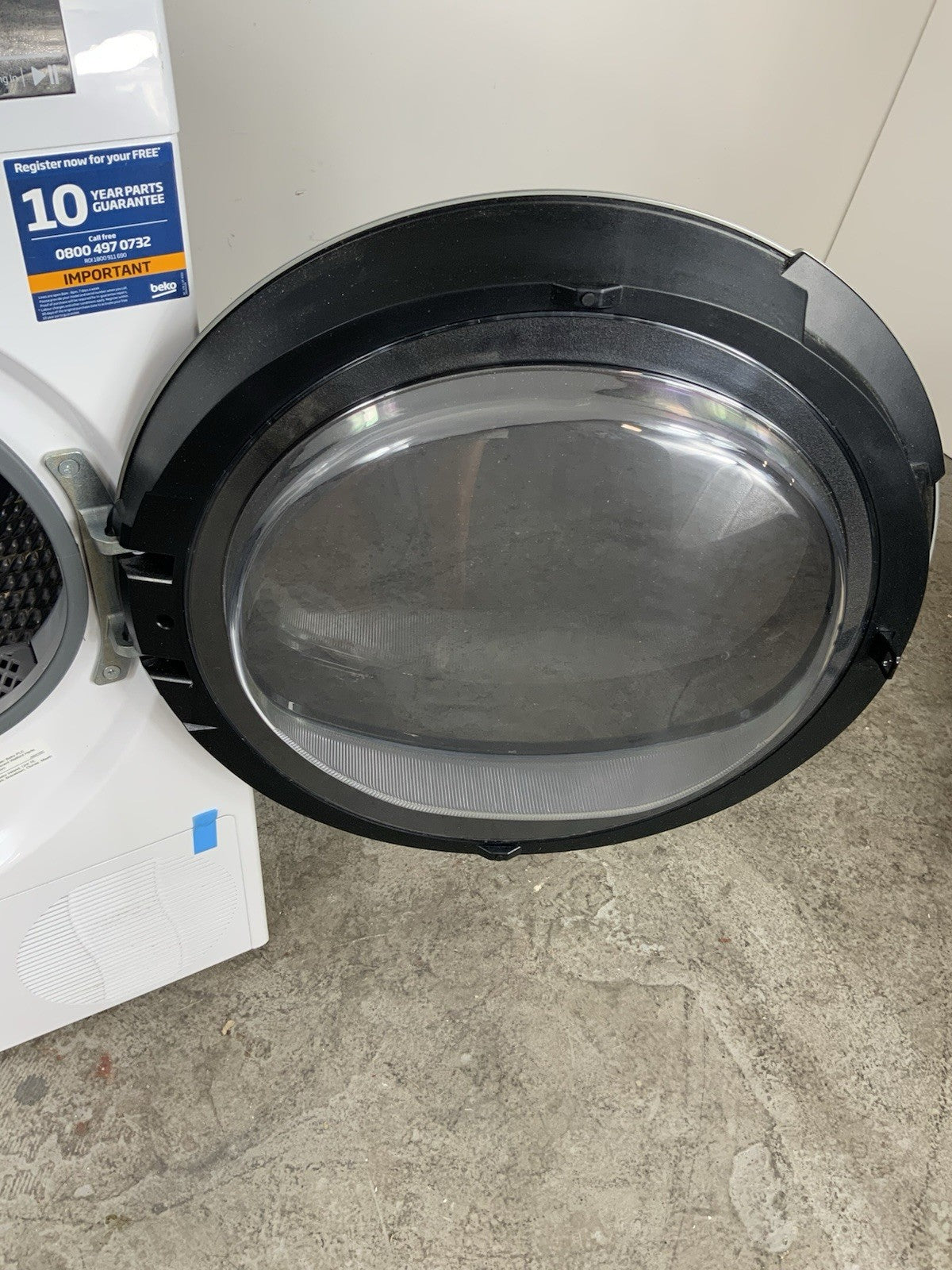 New Graded BEKO Pro Ironfinish B5T48231IW 8 kg Heat Pump Tumble Dryer -White F15