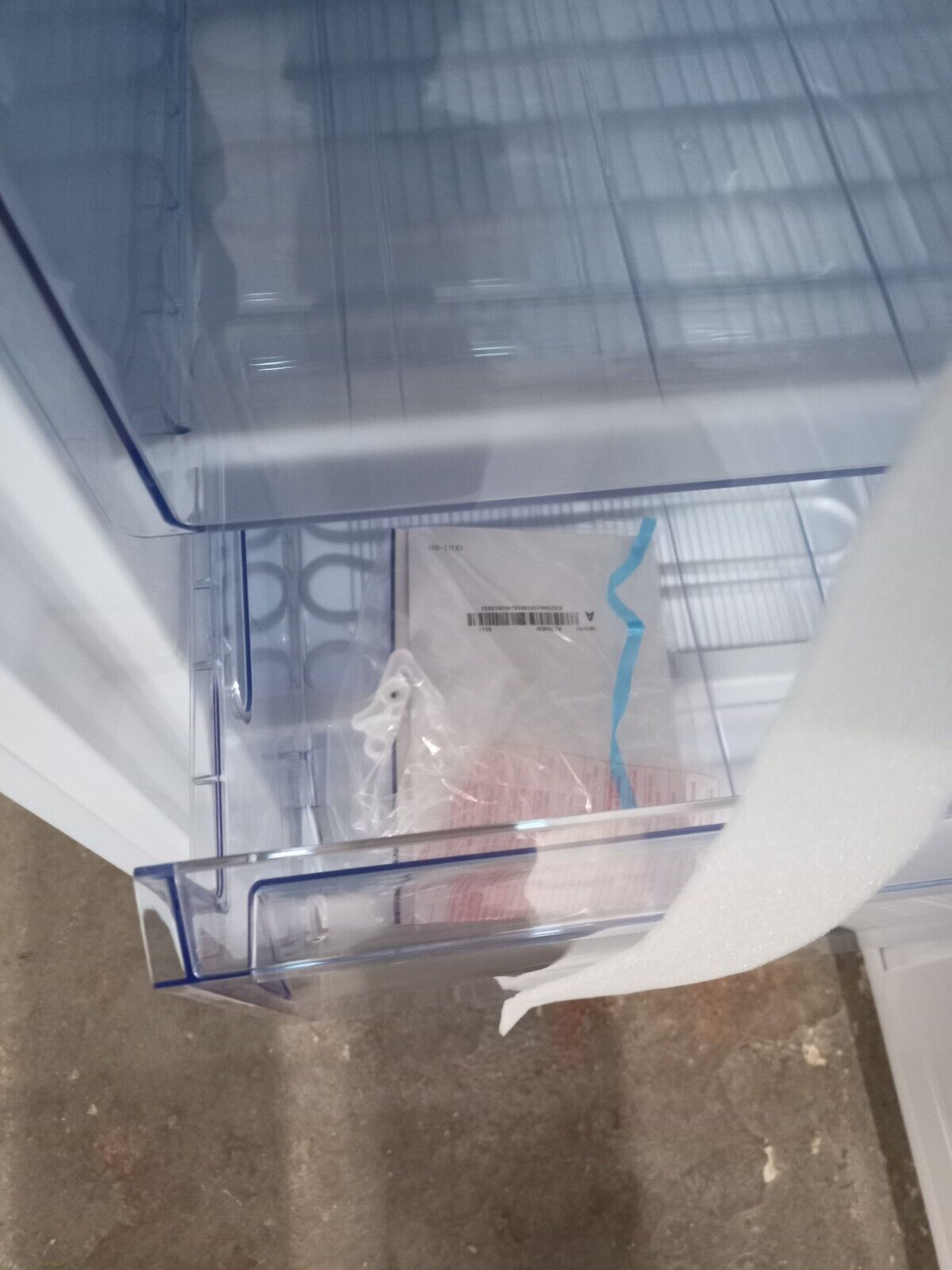 New Graded IceKing RZ204EW Large 168 ltr Frost Free Freezer-RRP £329 N6