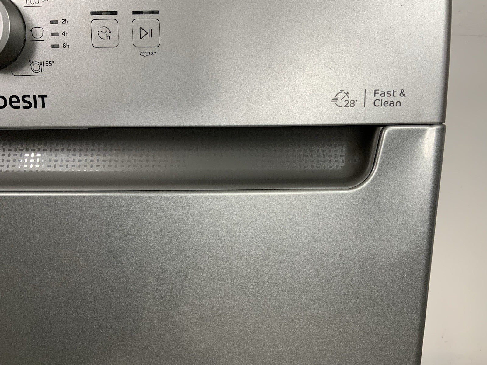 New Graded Silver Indesit D2FHK26SUK  Full Size Dishwasher RRP£299 F28