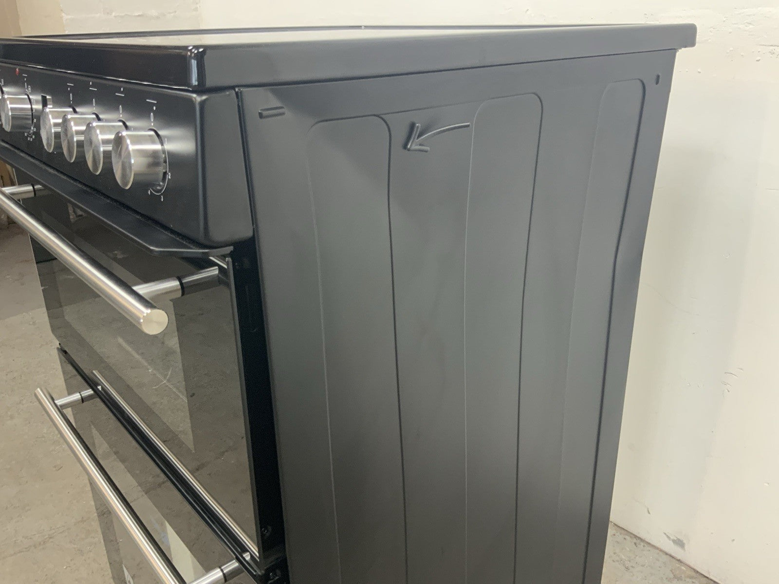 New Graded Hisense HDE3211BBUK Double Oven Electric Cooker with Ceramic Hob  K48