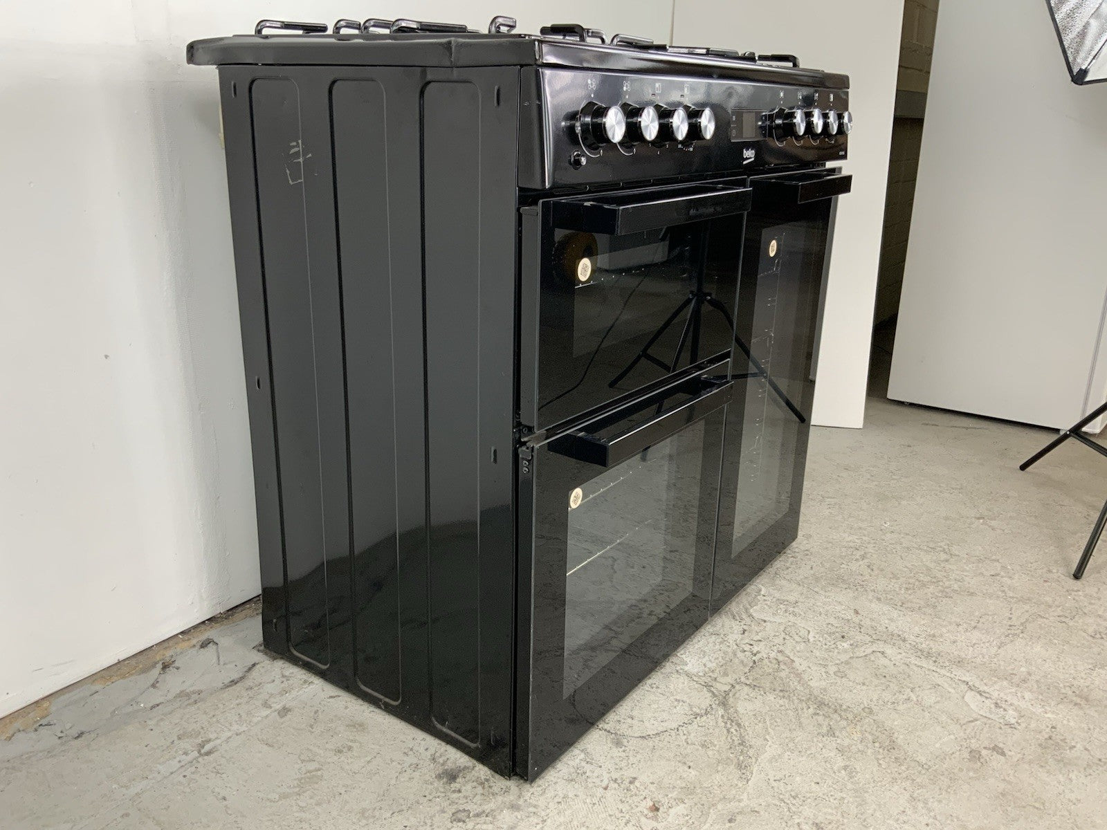 New Graded Beko KDVF90K 90cm Dual Fuel Range Cooker - Black Y53