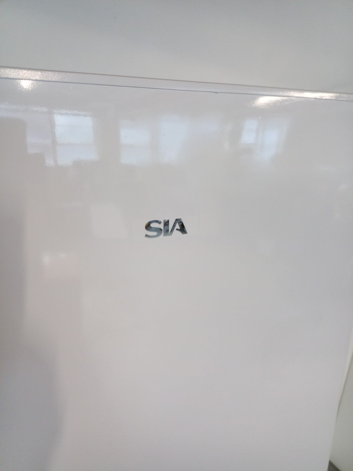 New Graded White SIA SFF17855WE Freestanding  Fridge Freezer RRP£320  H92