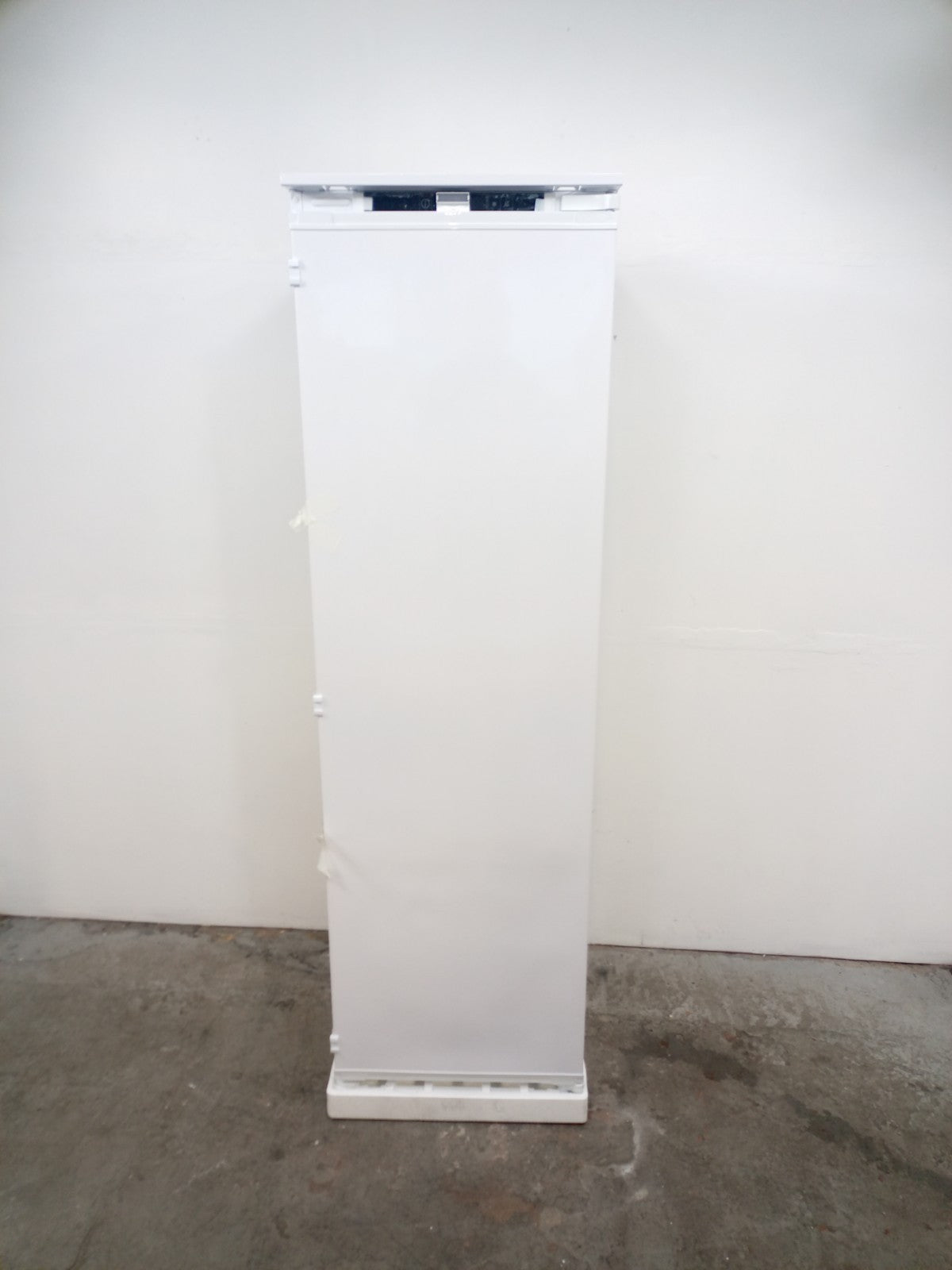 New Graded Beko FNT4454I Integrated Tall  Freezer RRP £679 UK Del M30