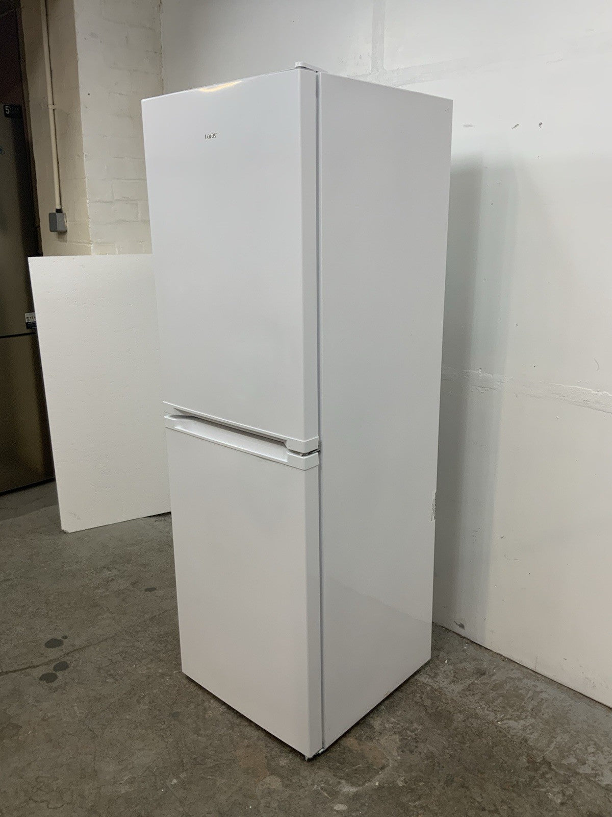 New Graded LOGIK LFC55W23 50/50 Fridge Freezer - White RRP £349 P16