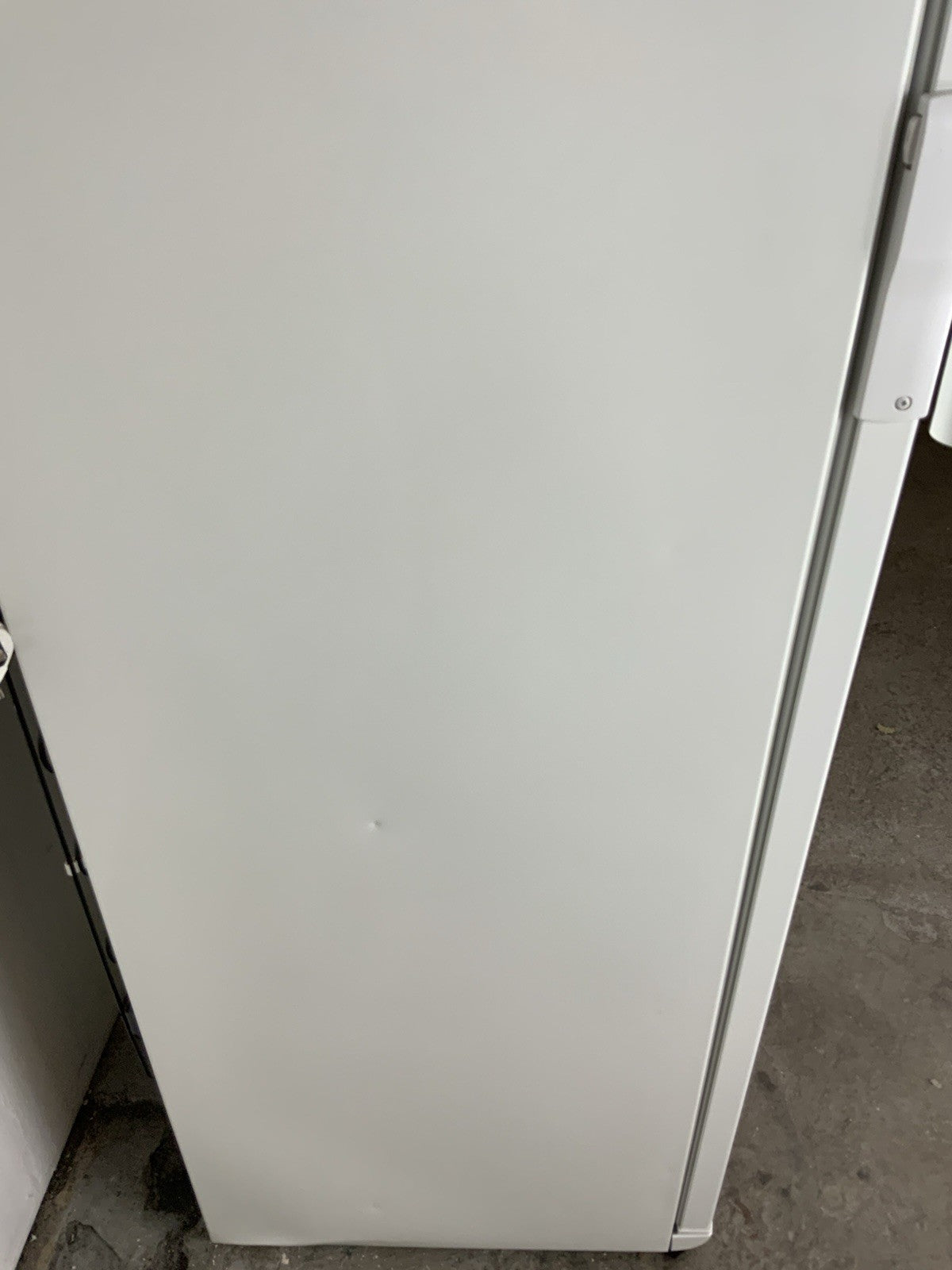 AEG A72020GNW0 60cm Wide Frost Free Freestanding Upright Freezer - White F71