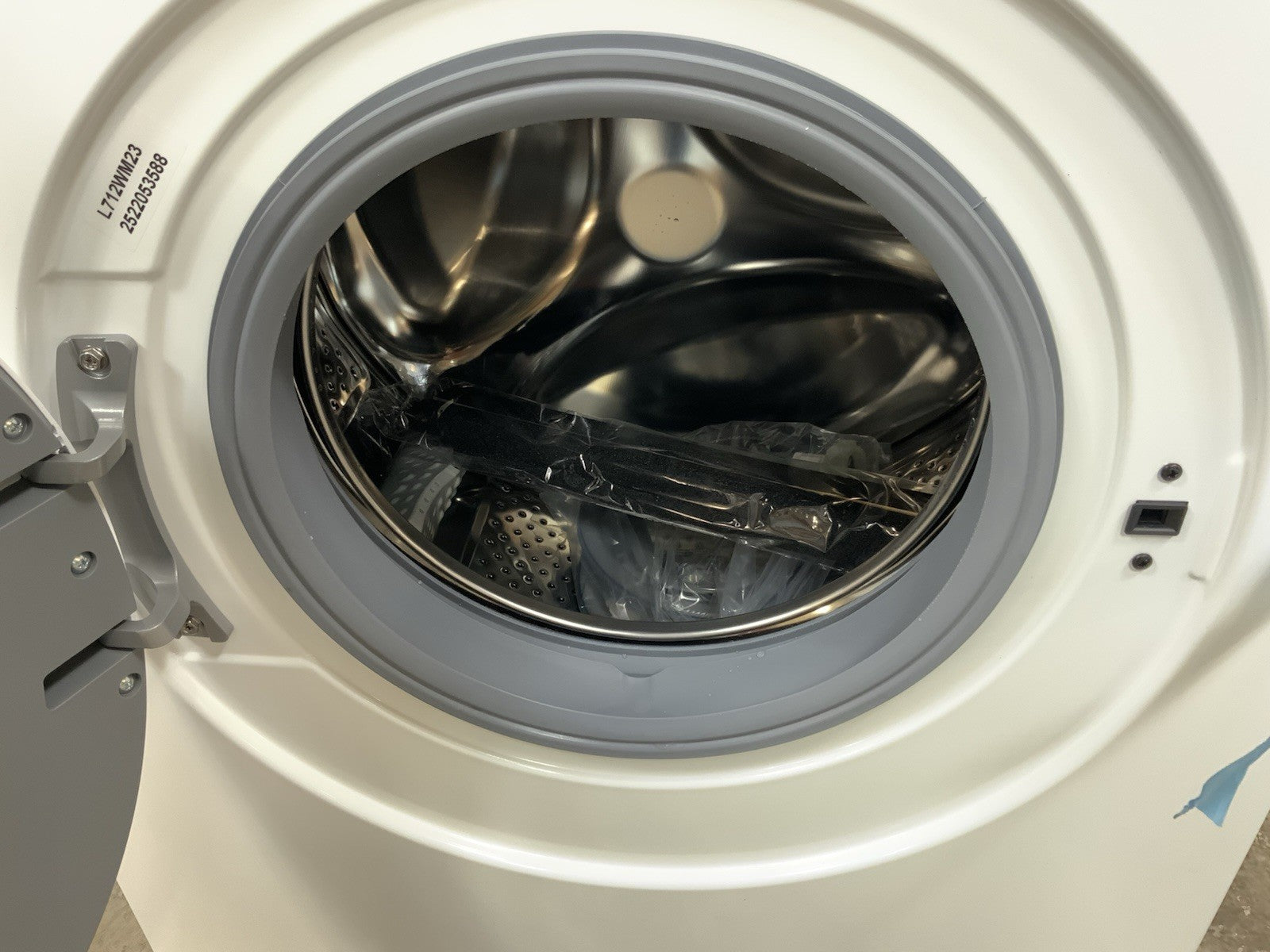 New Graded LOGIK L712WM23 7 kg 1200 Spin Washing Machine - White RRP£239 R53