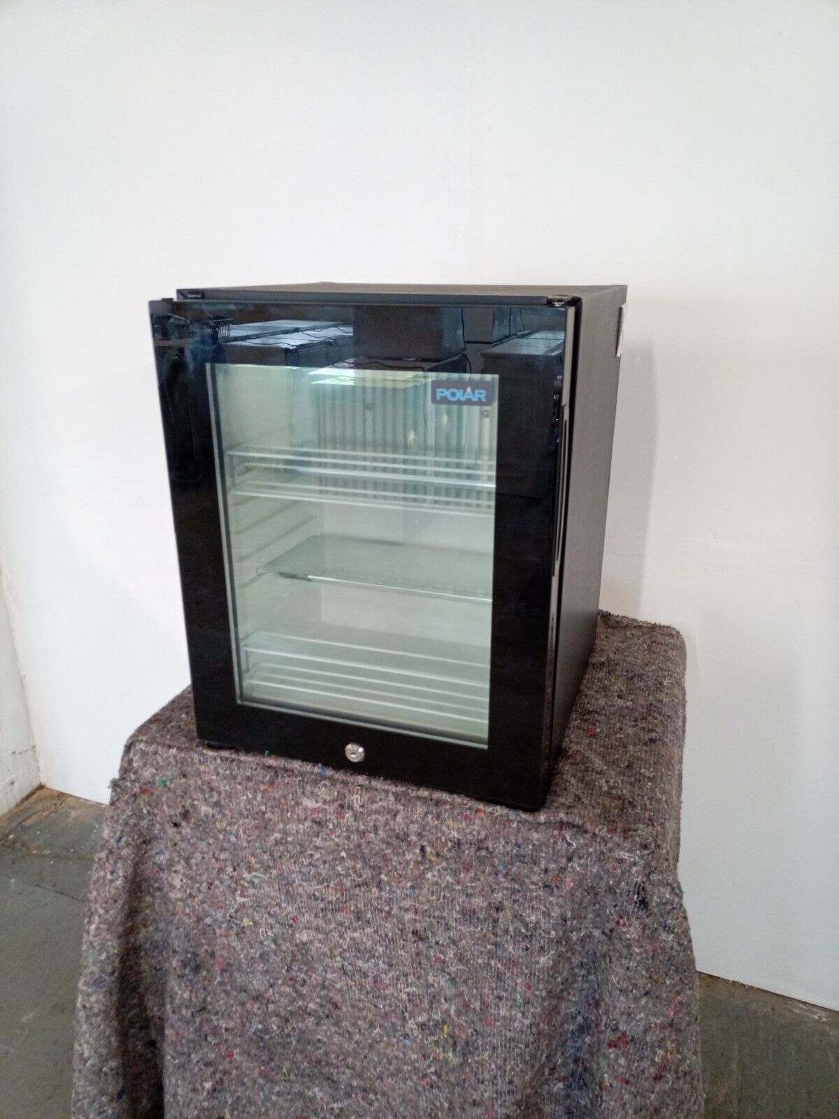 New Graded Black Polar GE819  Table Top  Bottle Drinks Display Fridge V12