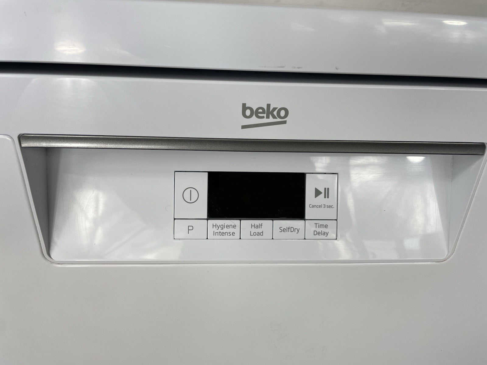 New Graded White BEKO BDFN15430W Pro HygieneIntense  Full-size Dishwasher F52