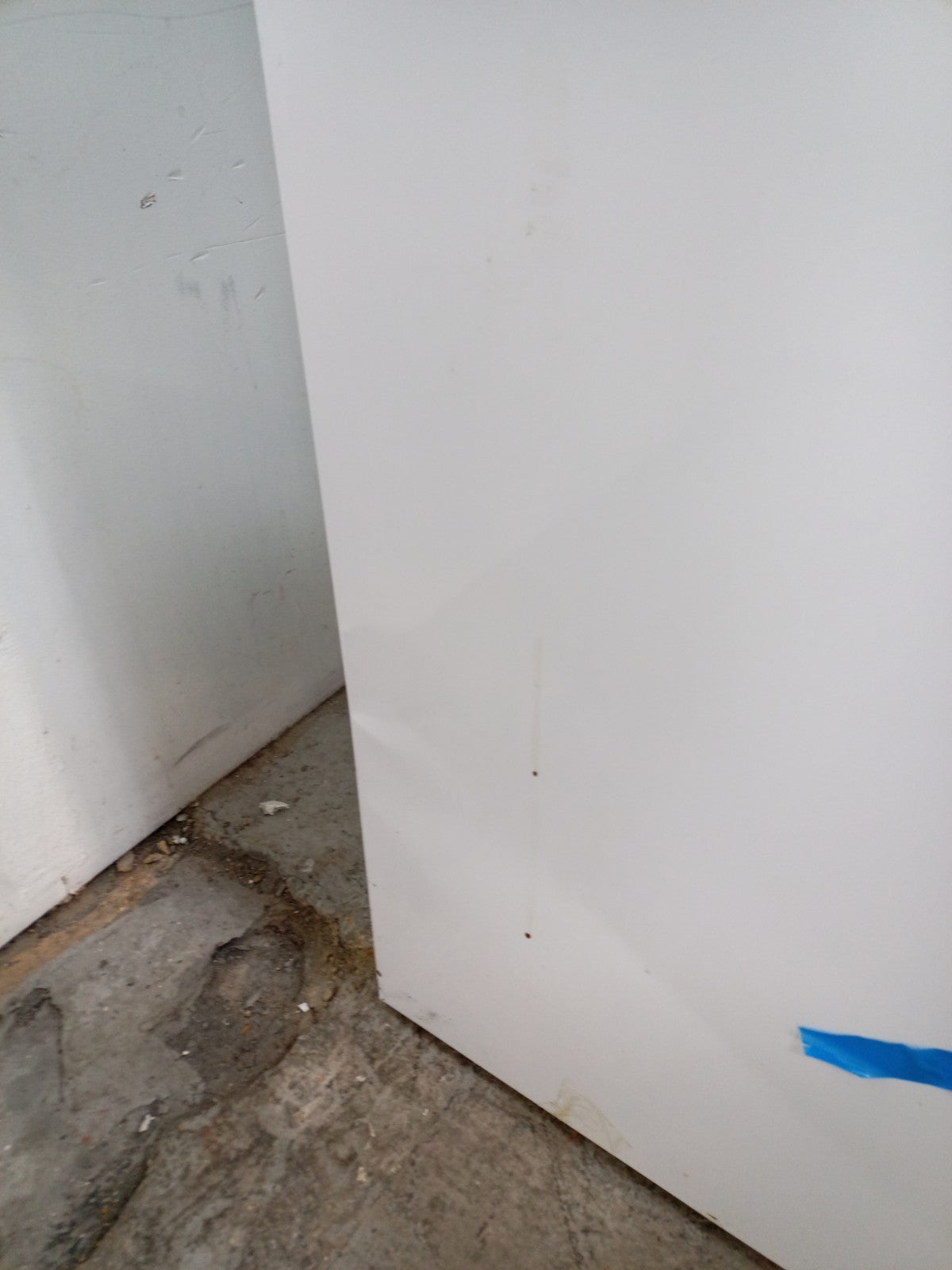 New Graded Kenwood KIFF5022 Integrated  50/50 Fridge Freezer RRP £399 UK Del M30