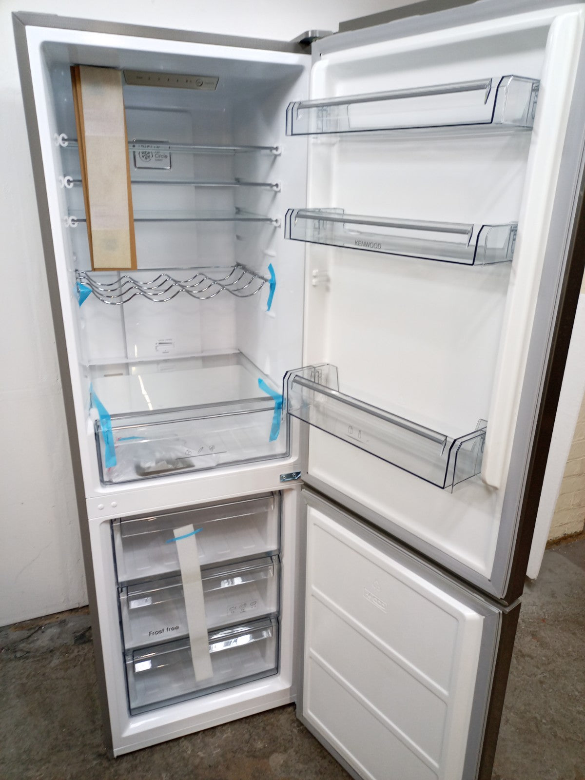 New Graded Kenwood KNF60XD23 60/40 Fridge Freezer - Silver RRP £499 S87