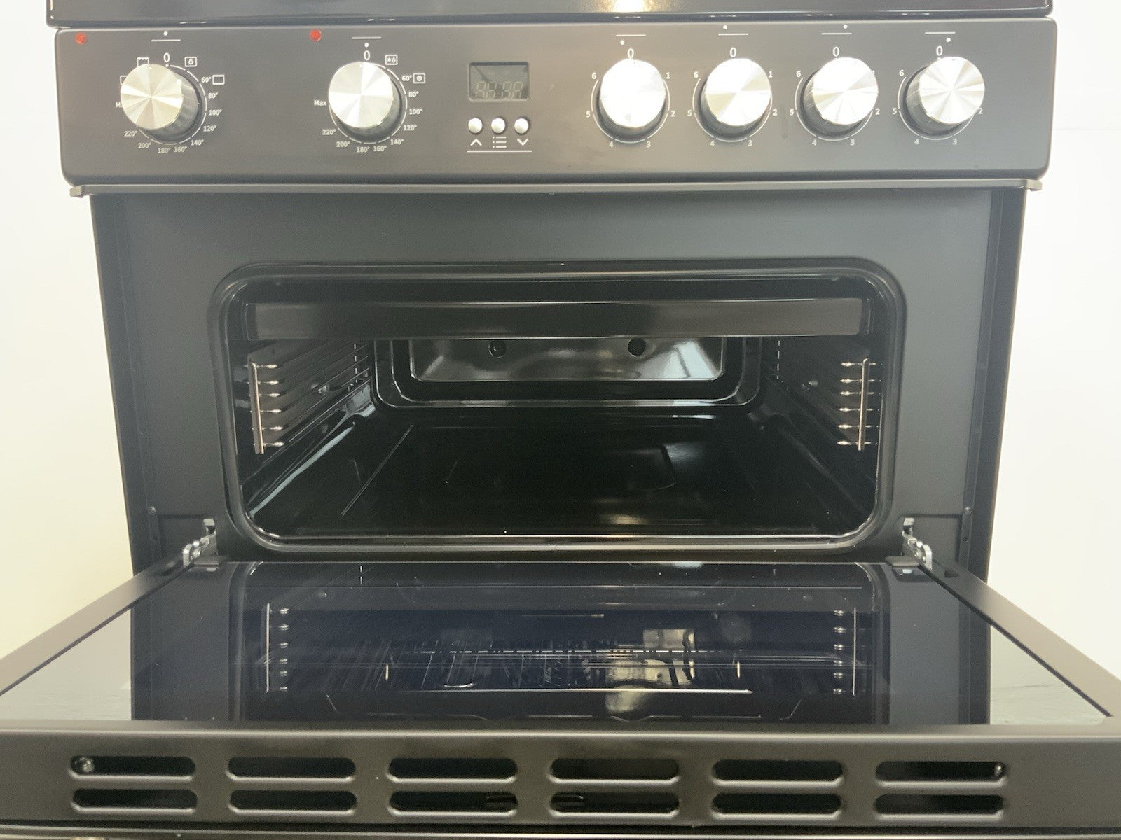 New Graded Hisense HDE3211BBUK Double Oven Electric Cooker with Ceramic Hob  K48