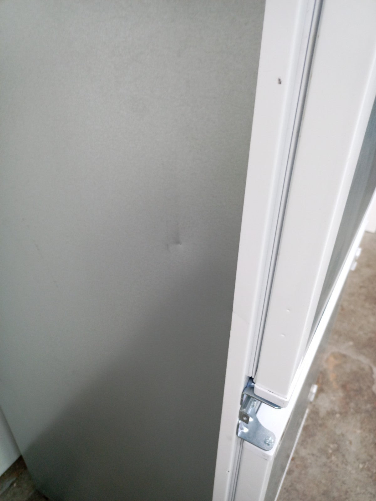 New Graded Haier HBW5518DK-1  70/30 Integrated Fridge Freezer RRP£799 Y1