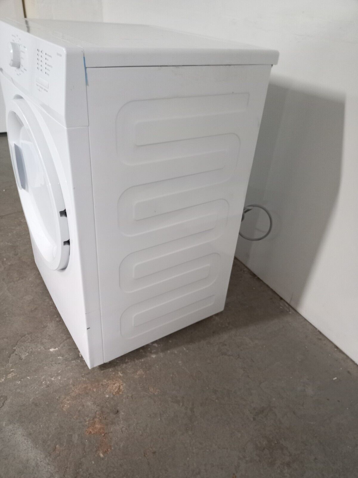 New Graded Zenith ZDVS700W  7Kg Vented Dryer RRP £259 N15
