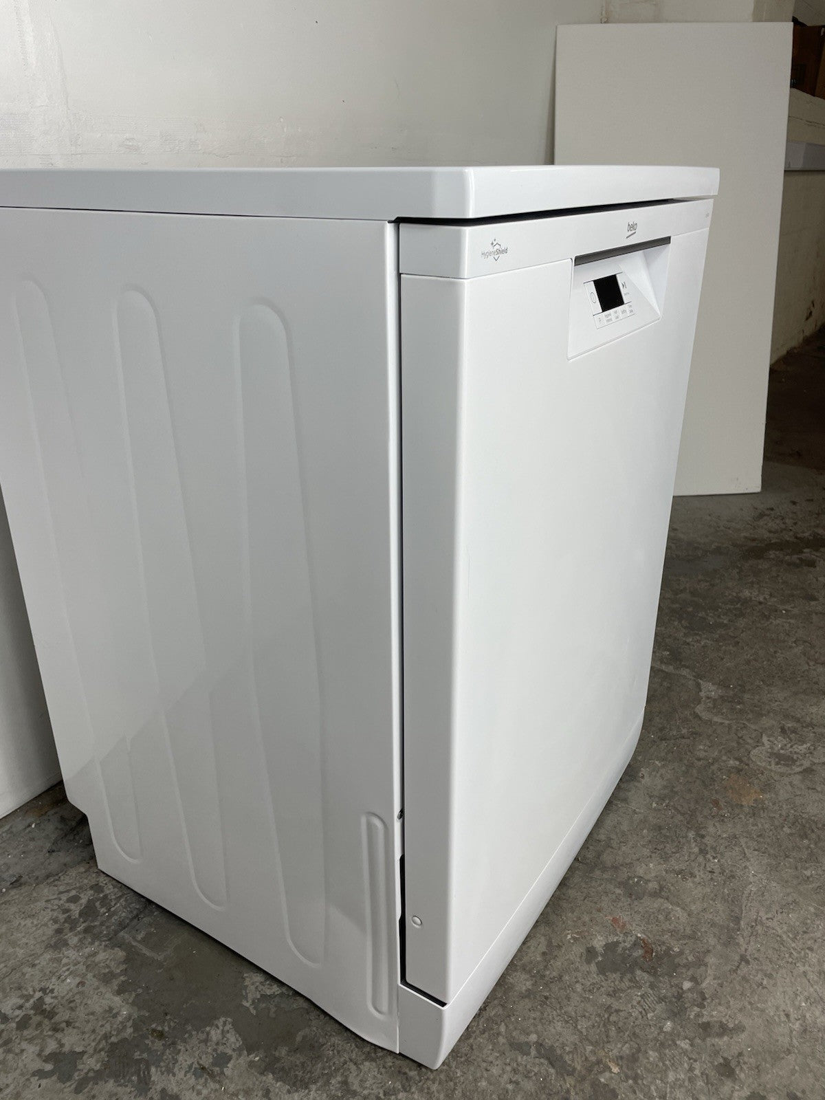 New Graded White BEKO BDFN15430W Pro HygieneIntense  Full-size Dishwasher F52