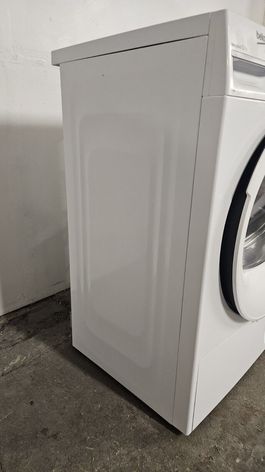 New Graded  Beko BM3T3822W 8kg Heat Pump Tumble Dryer RRP£349 X1