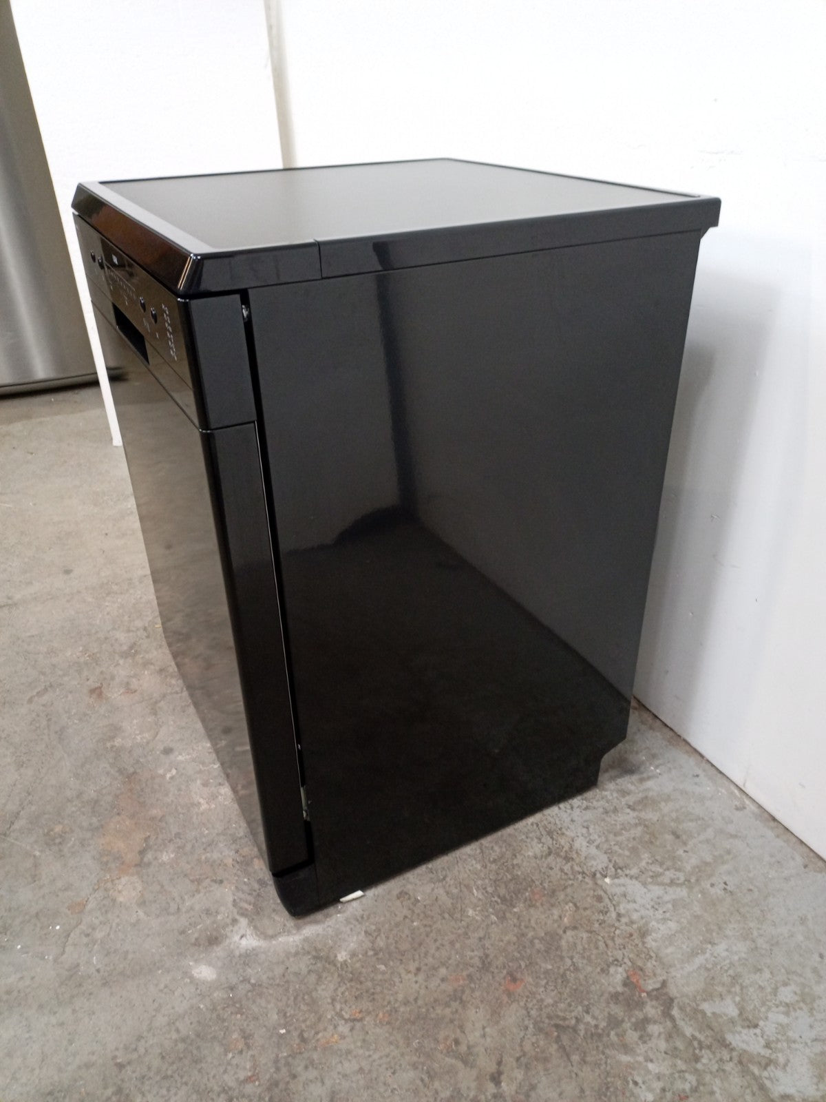 New Graded Black Logik  LDW60B23 Full Size Dishwasher RRP£249 C15