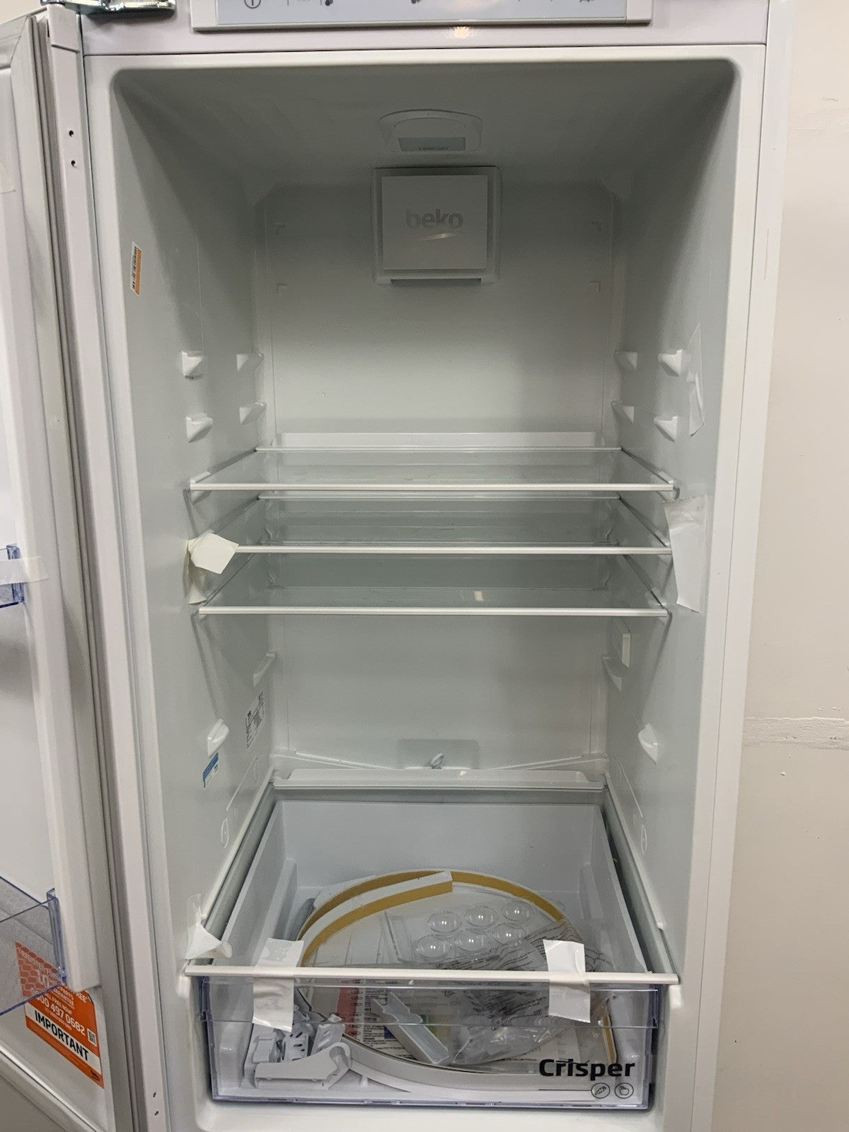 New Graded Beko BCFD4V73 Integrated  70/30 Fridge Freezer RRP £529 R11