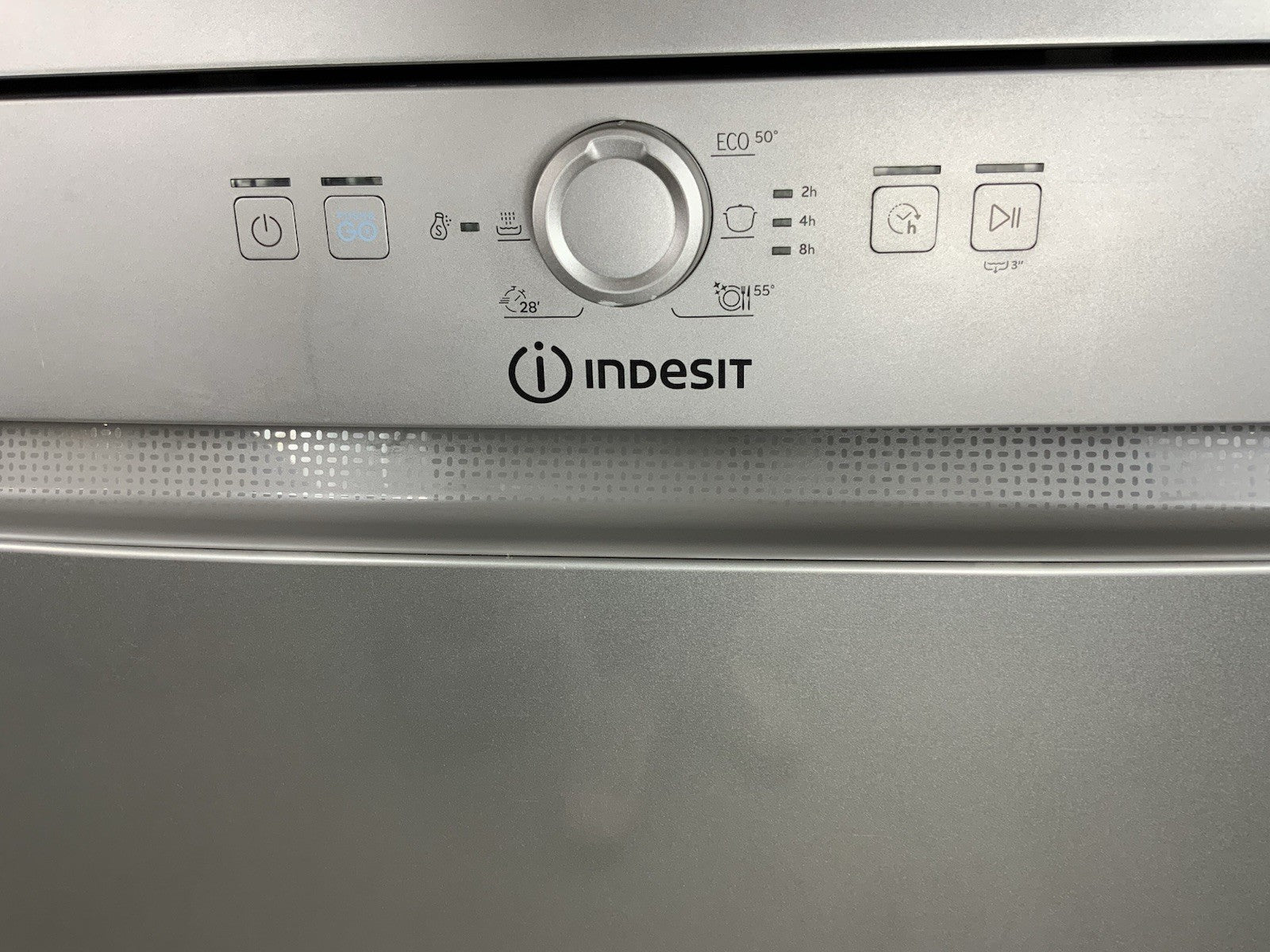 New Graded Silver Indesit D2FHK26SUK  Full Size Dishwasher RRP£299 F28