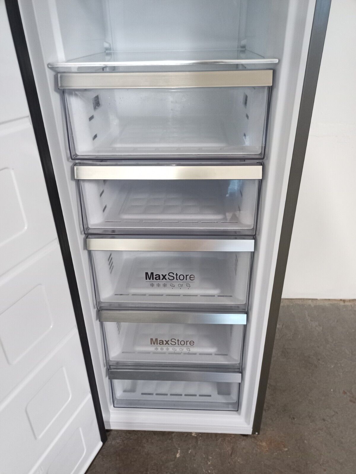 New Graded Black Steel Grundig GLNEP5686VPZ   Larder FrIdge RRP £549! -X8