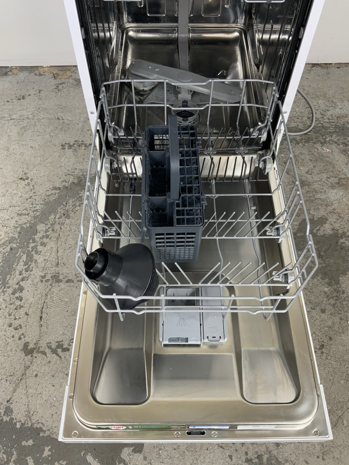New Graded White  Beko DVS04X20W Slimline Dishwasher RRP£299- F18