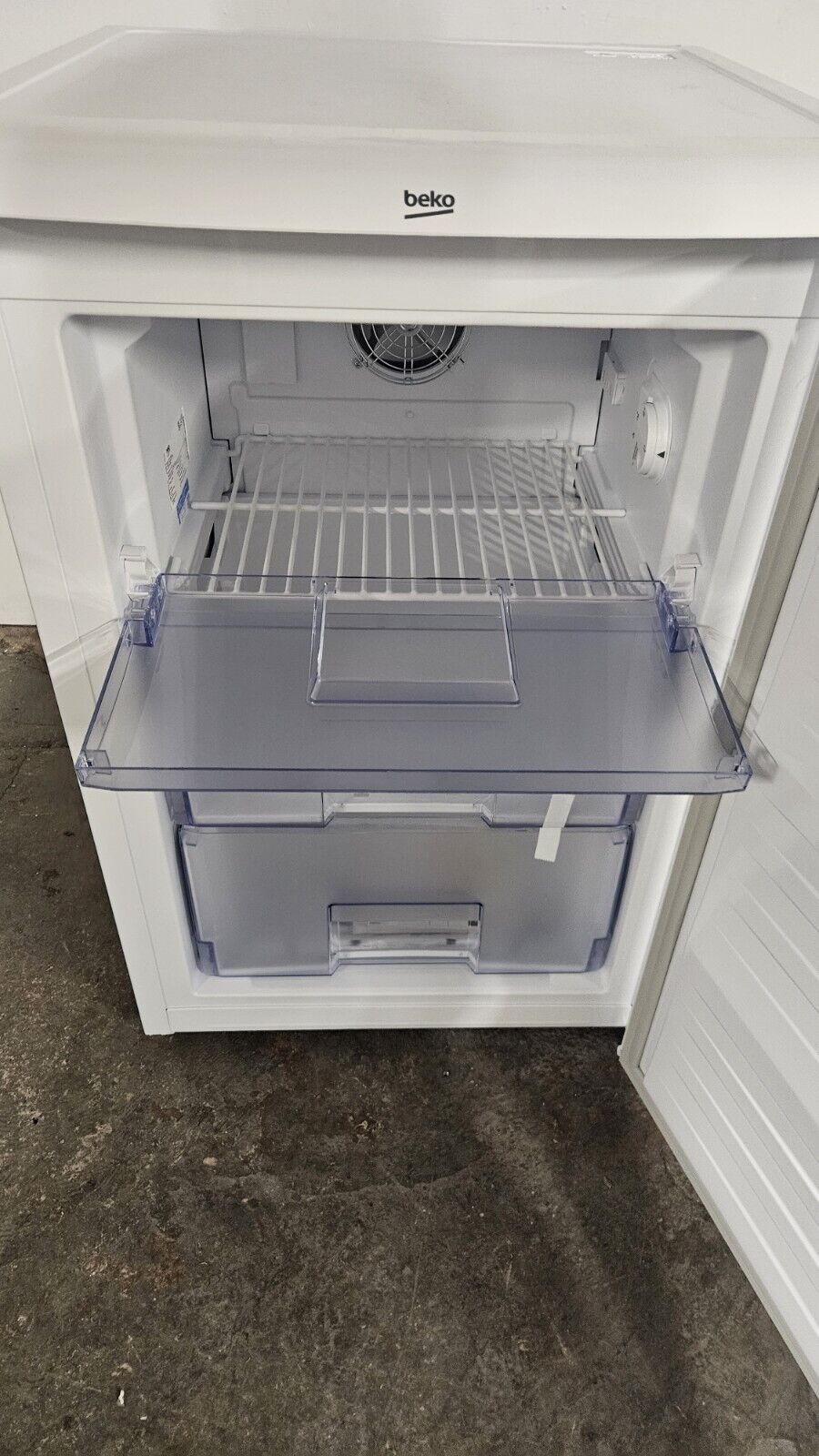 New Graded BEKO UFF4584W Undercounter Freezer - White RRP £259 (R1)