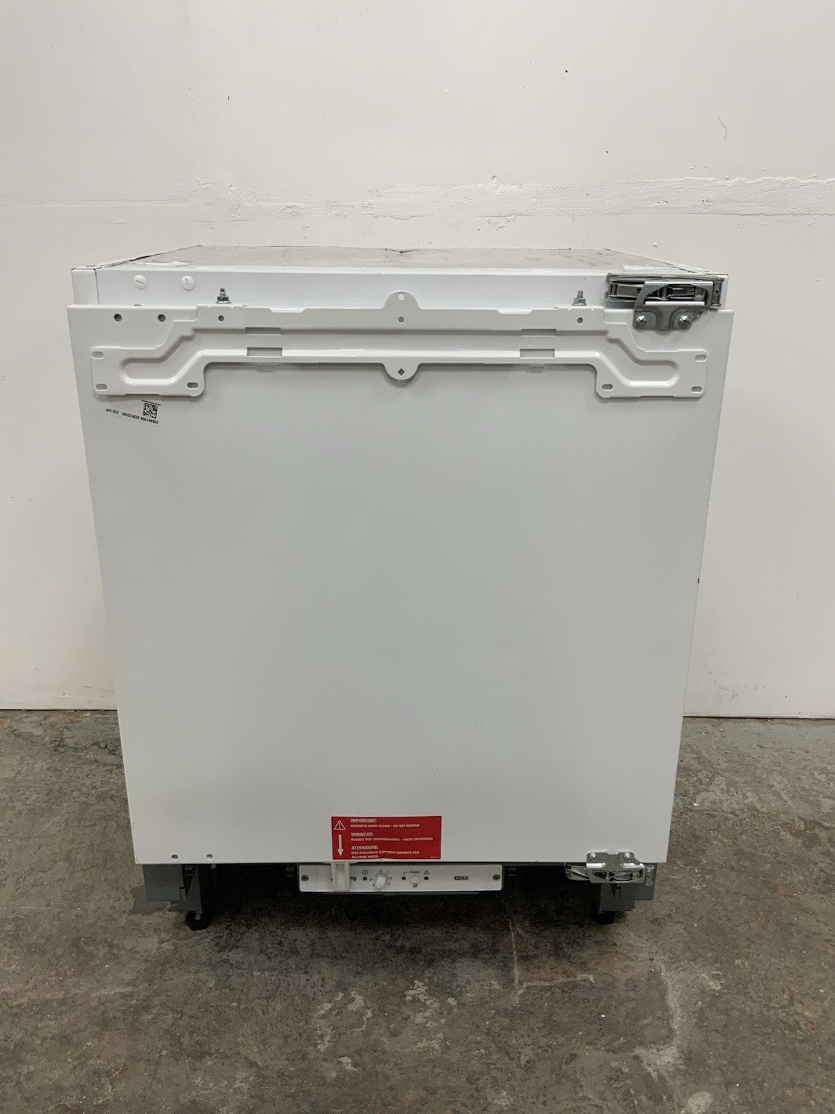 New Graded SMEG  UKU8F082DF1 Integrated Under-Counter Freezer 60cm  RRP£359 R48